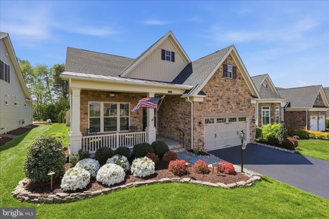 Photo of 6198 Chancellorsville Drive, GAINESVILLE, VA 20155 (MLS # VAPW2112620)