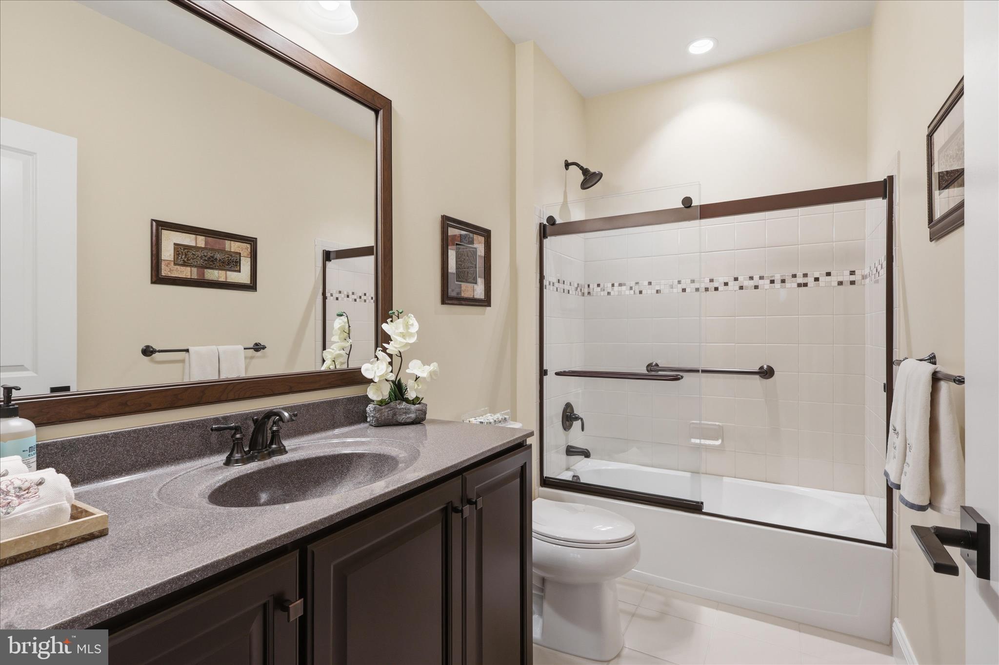 REGENCY AT CREEKSIDE - Residential