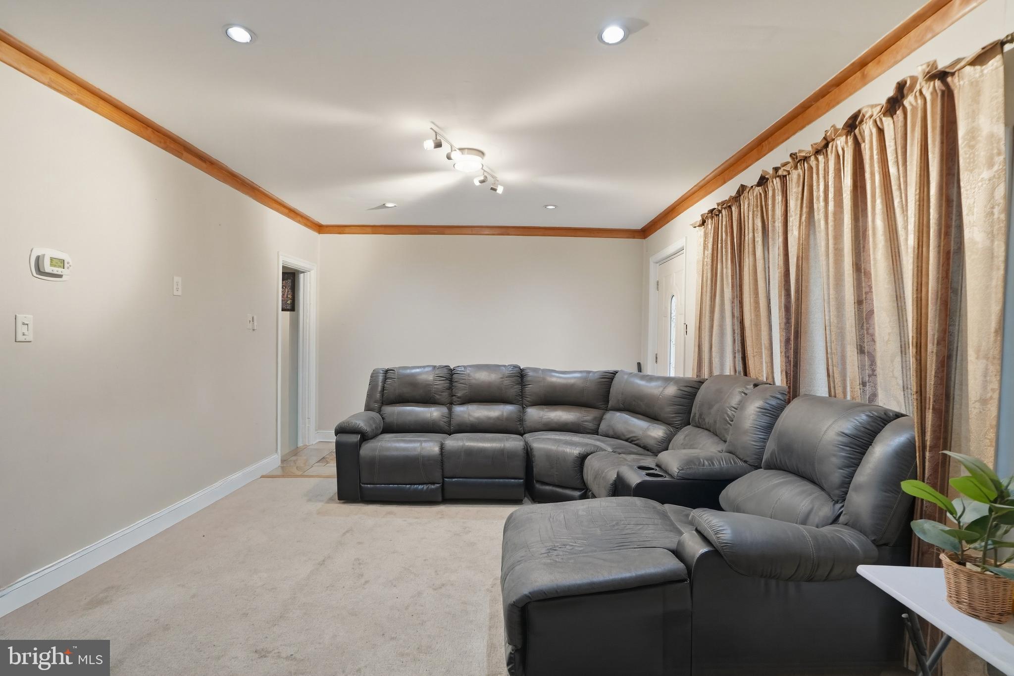 ELKINS PARK - Residential