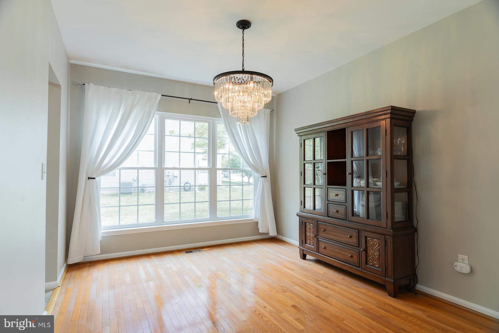 FOX RUN ESTATES - Residential