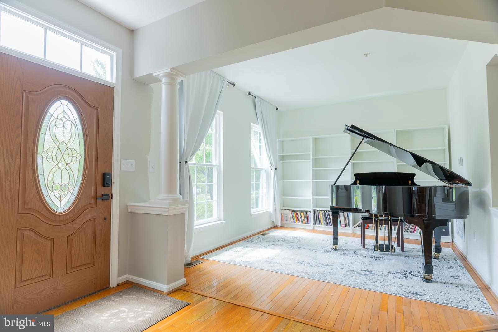 FOX RUN ESTATES - Residential