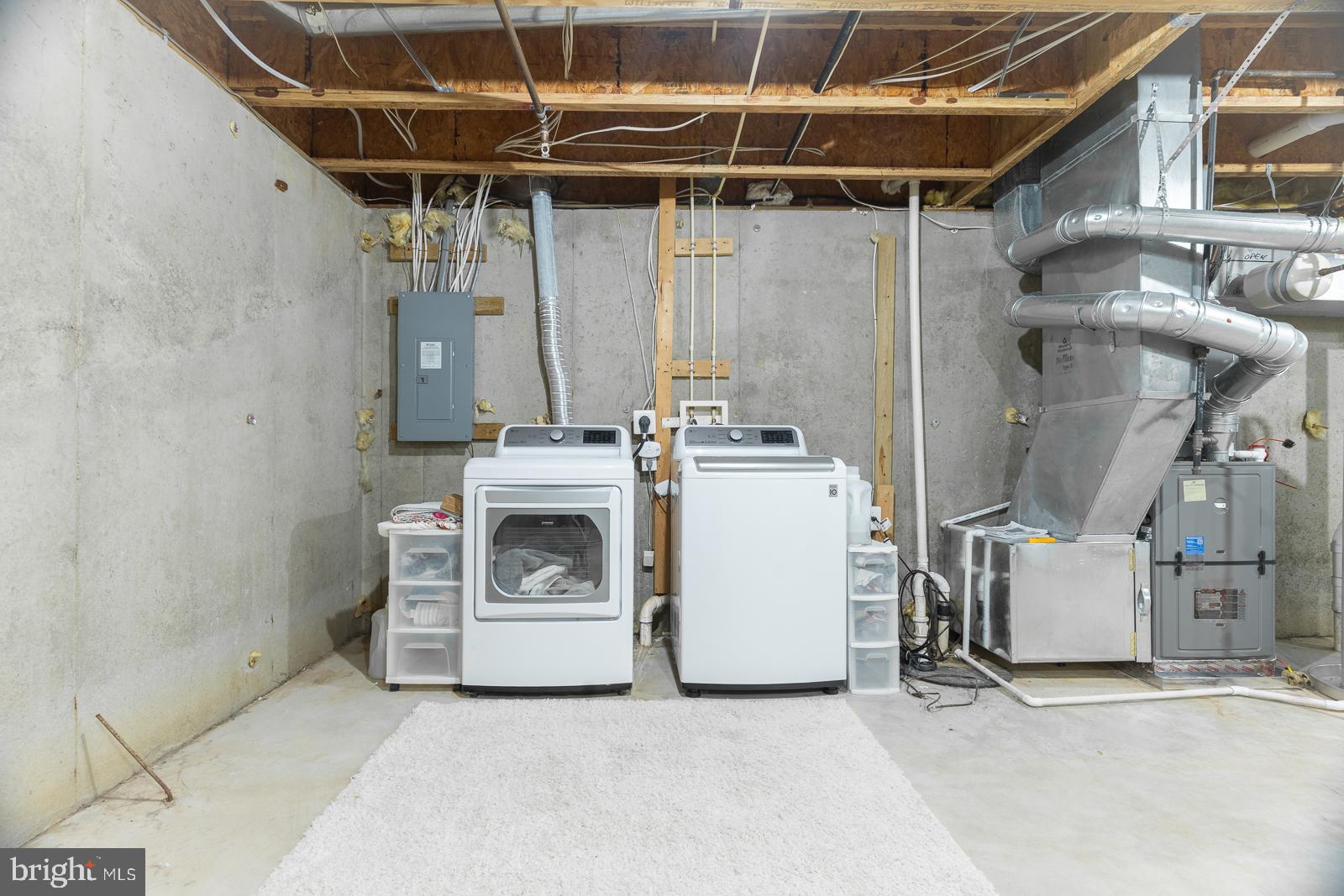 FOX RUN ESTATES - Residential