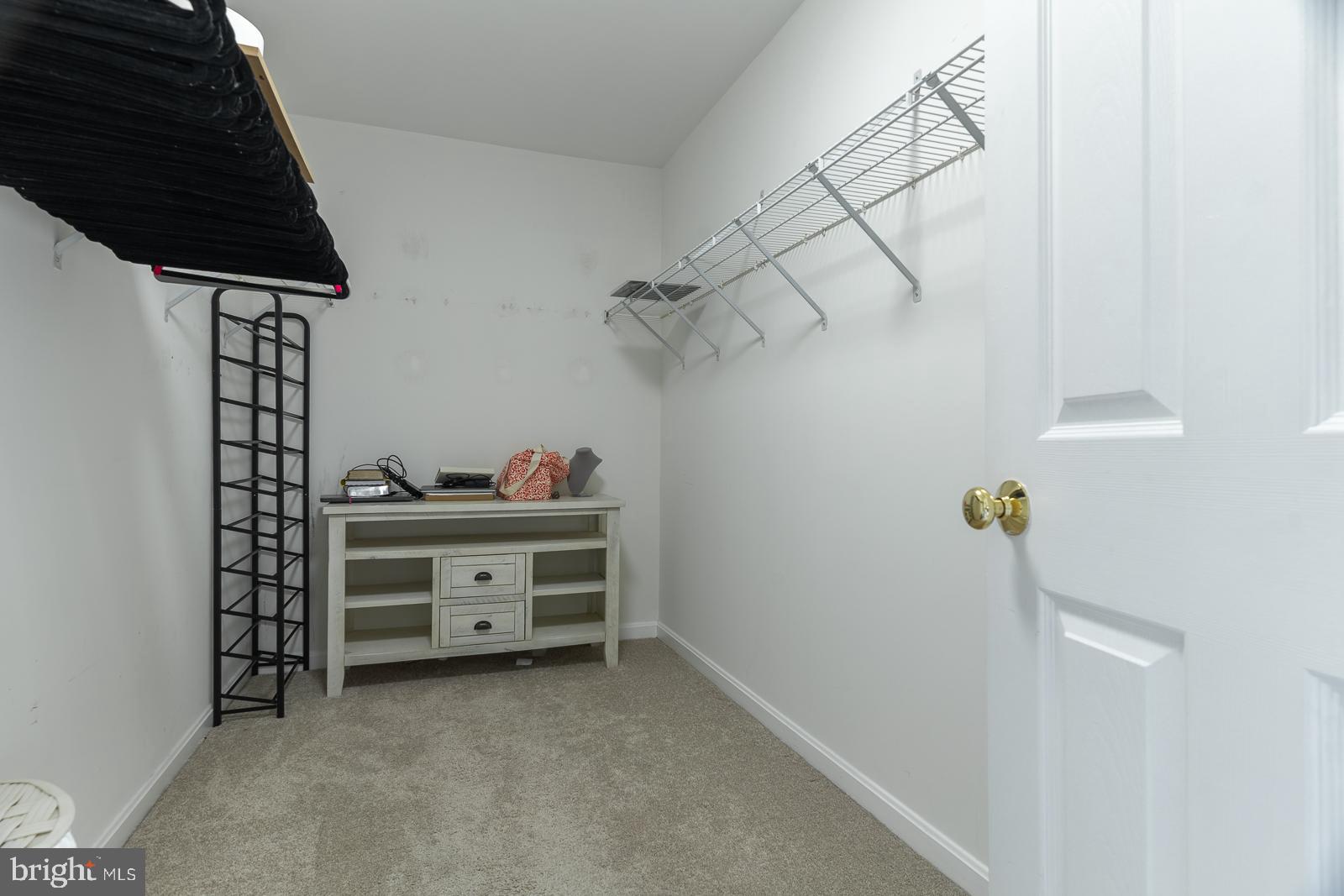 FOX RUN ESTATES - Residential