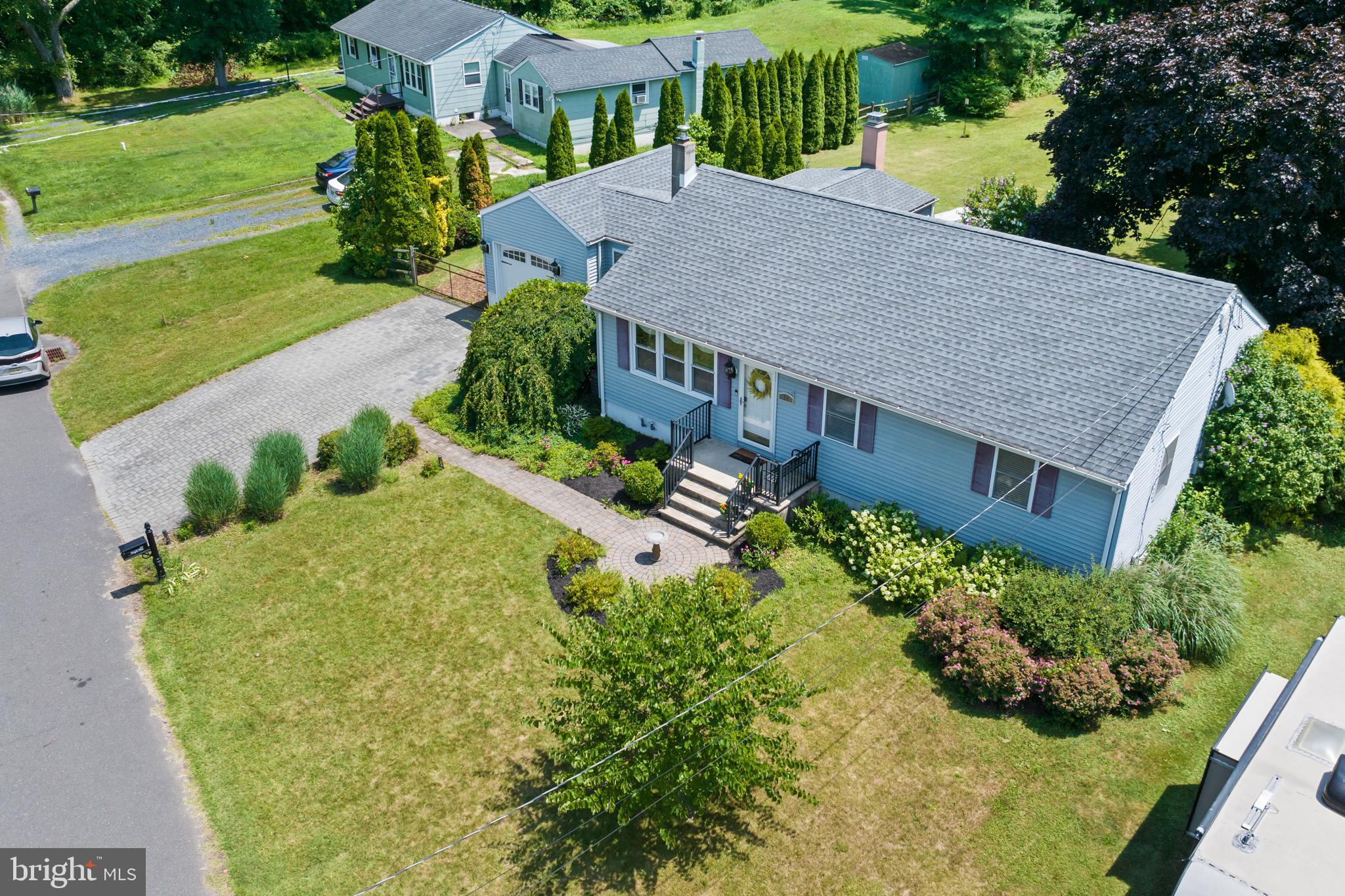 10 HENGELI DRIVE