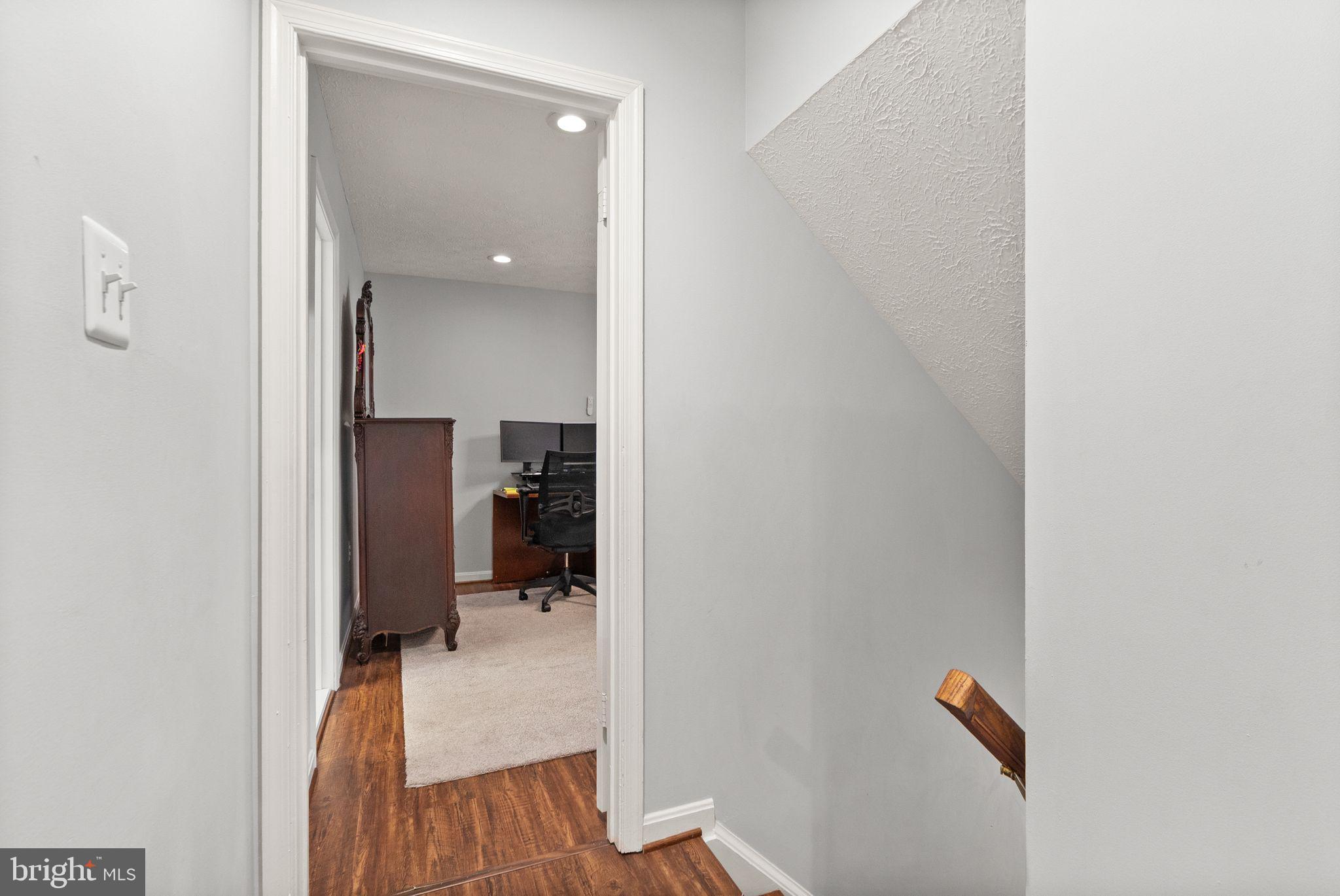 BARKER HILL - Residential