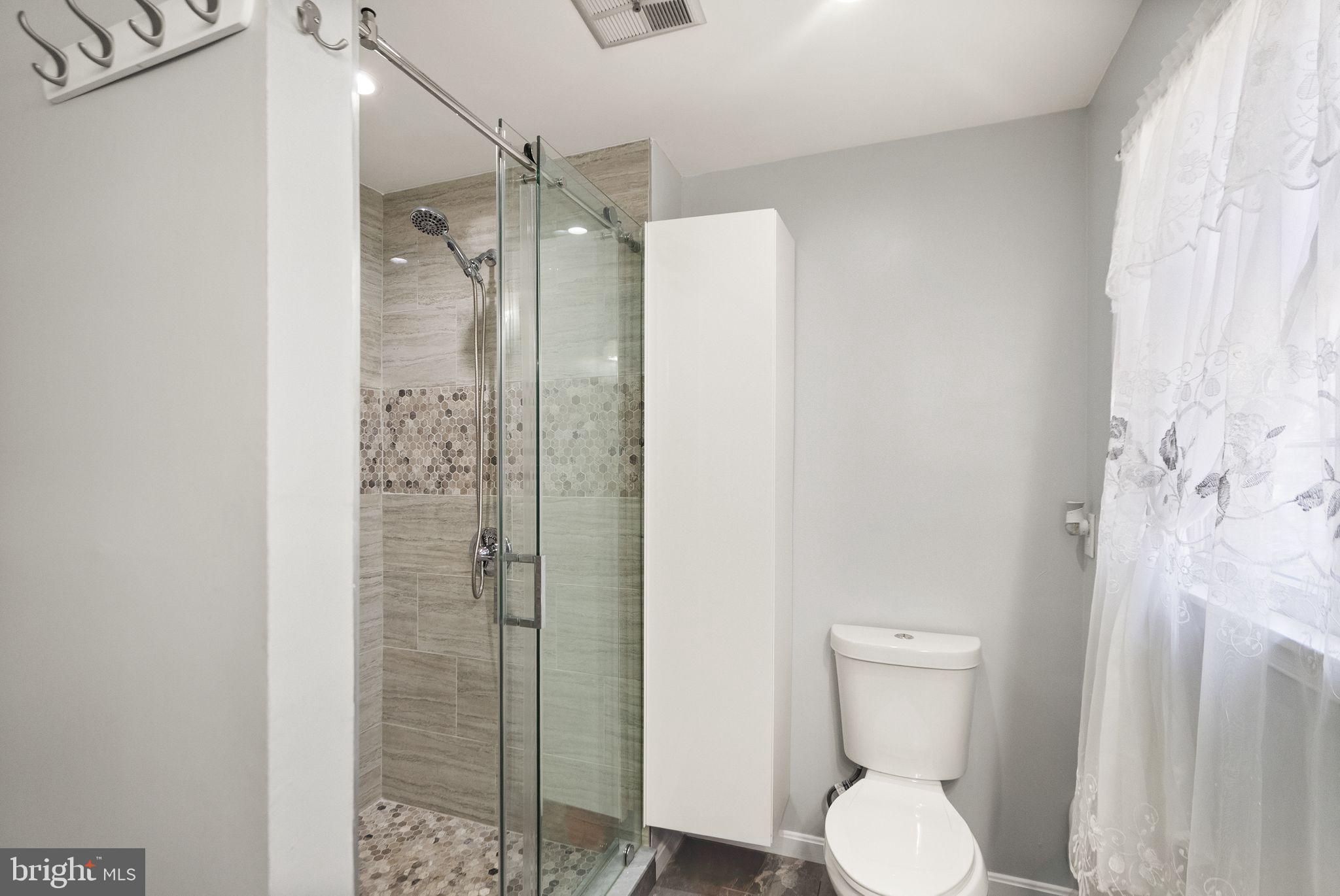 BARKER HILL - Residential