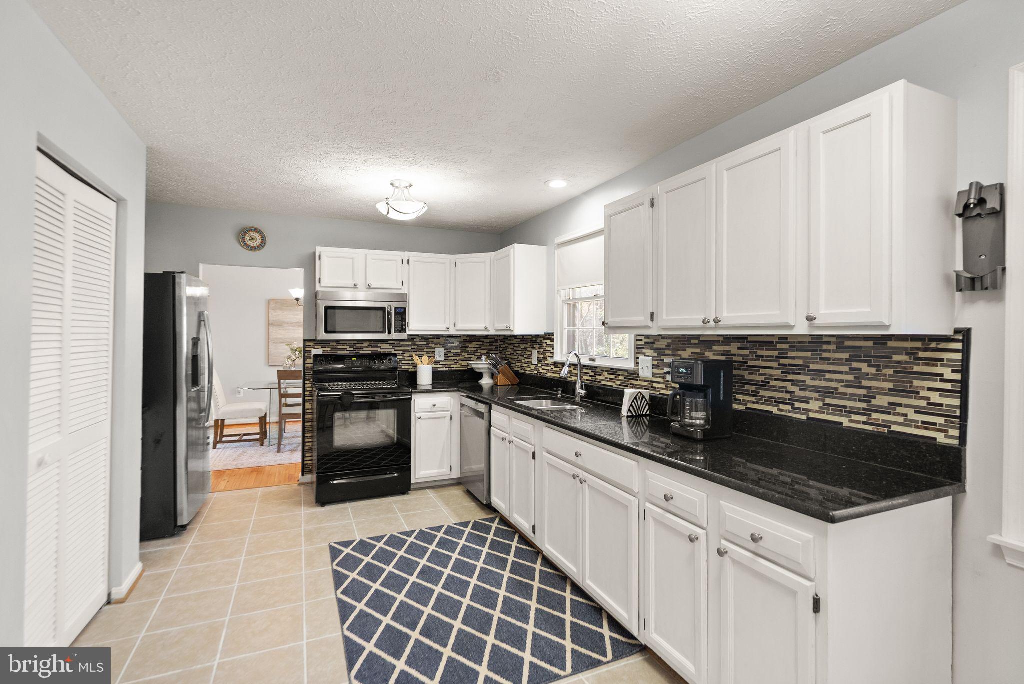 BARKER HILL - Residential