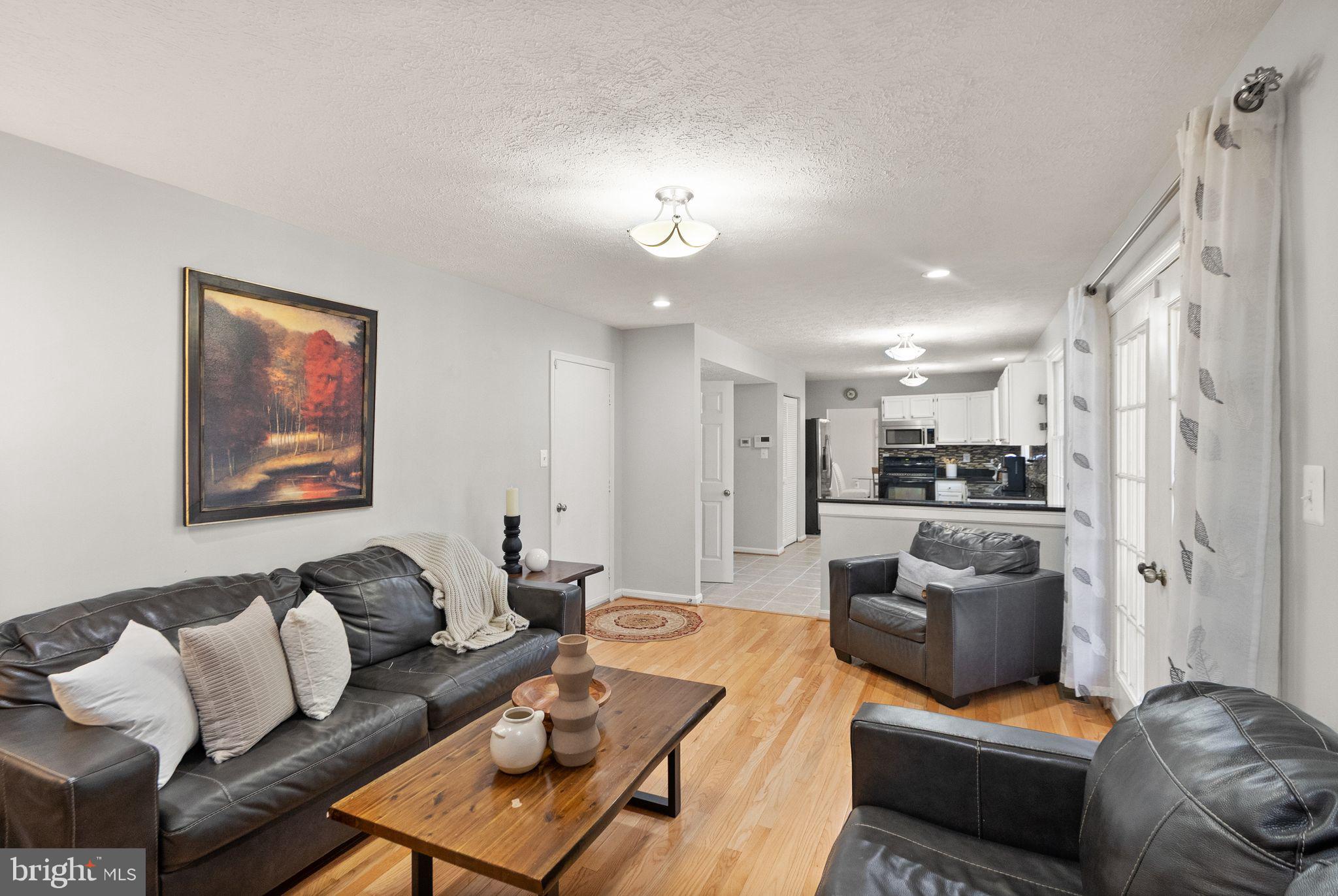 BARKER HILL - Residential