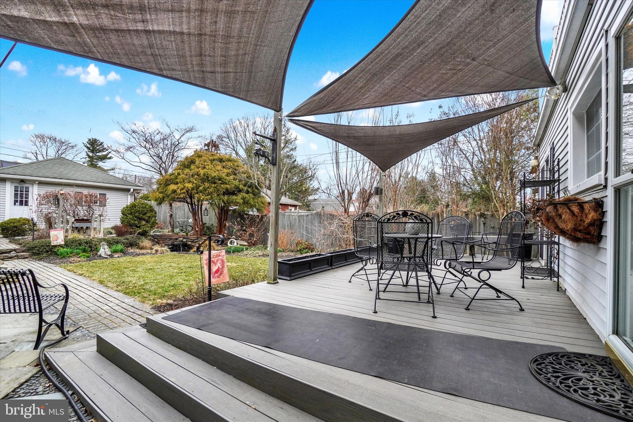 ELMWOOD - Residential