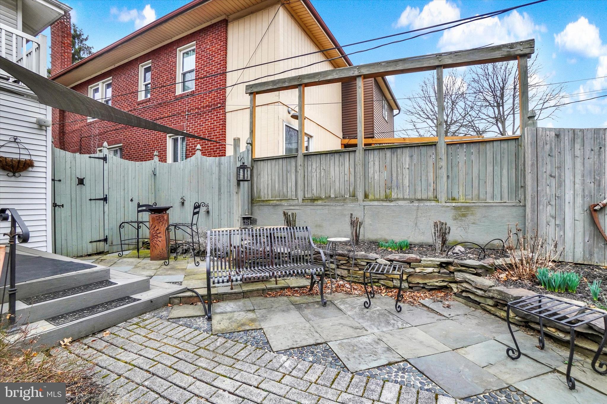 ELMWOOD - Residential