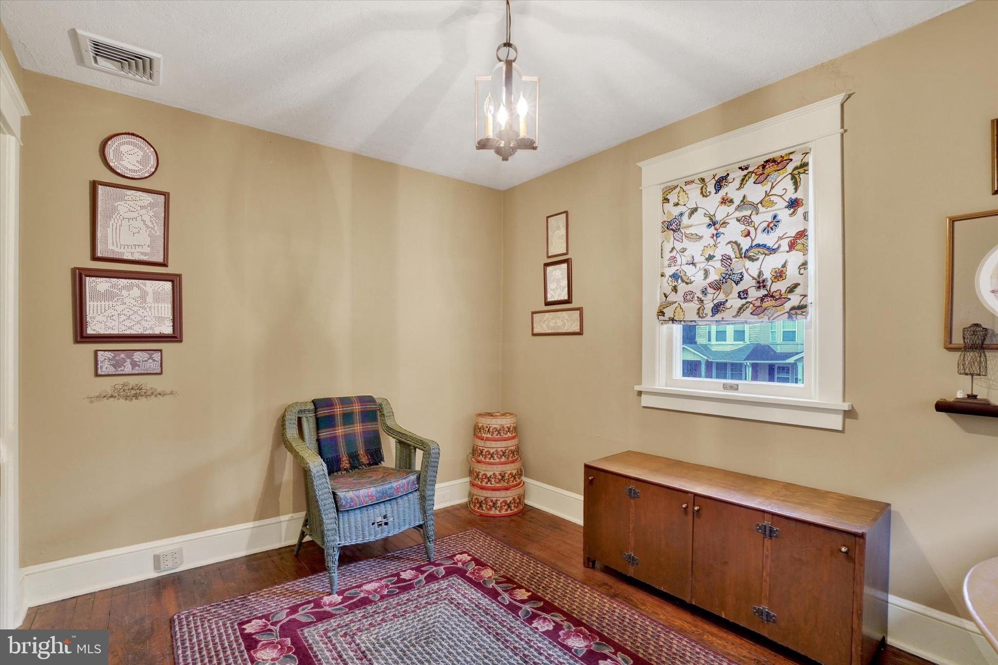 ELMWOOD - Residential