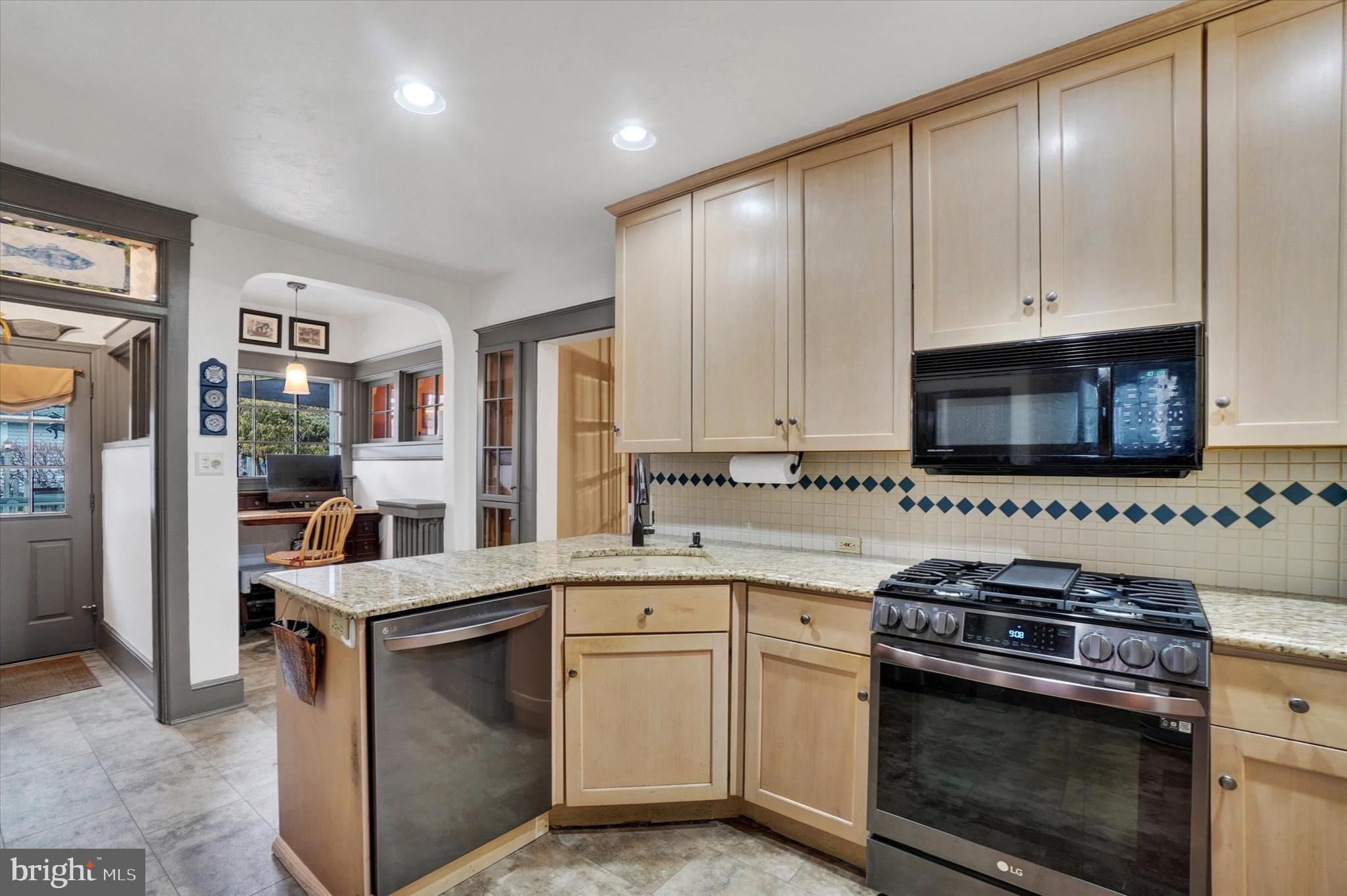 ELMWOOD - Residential