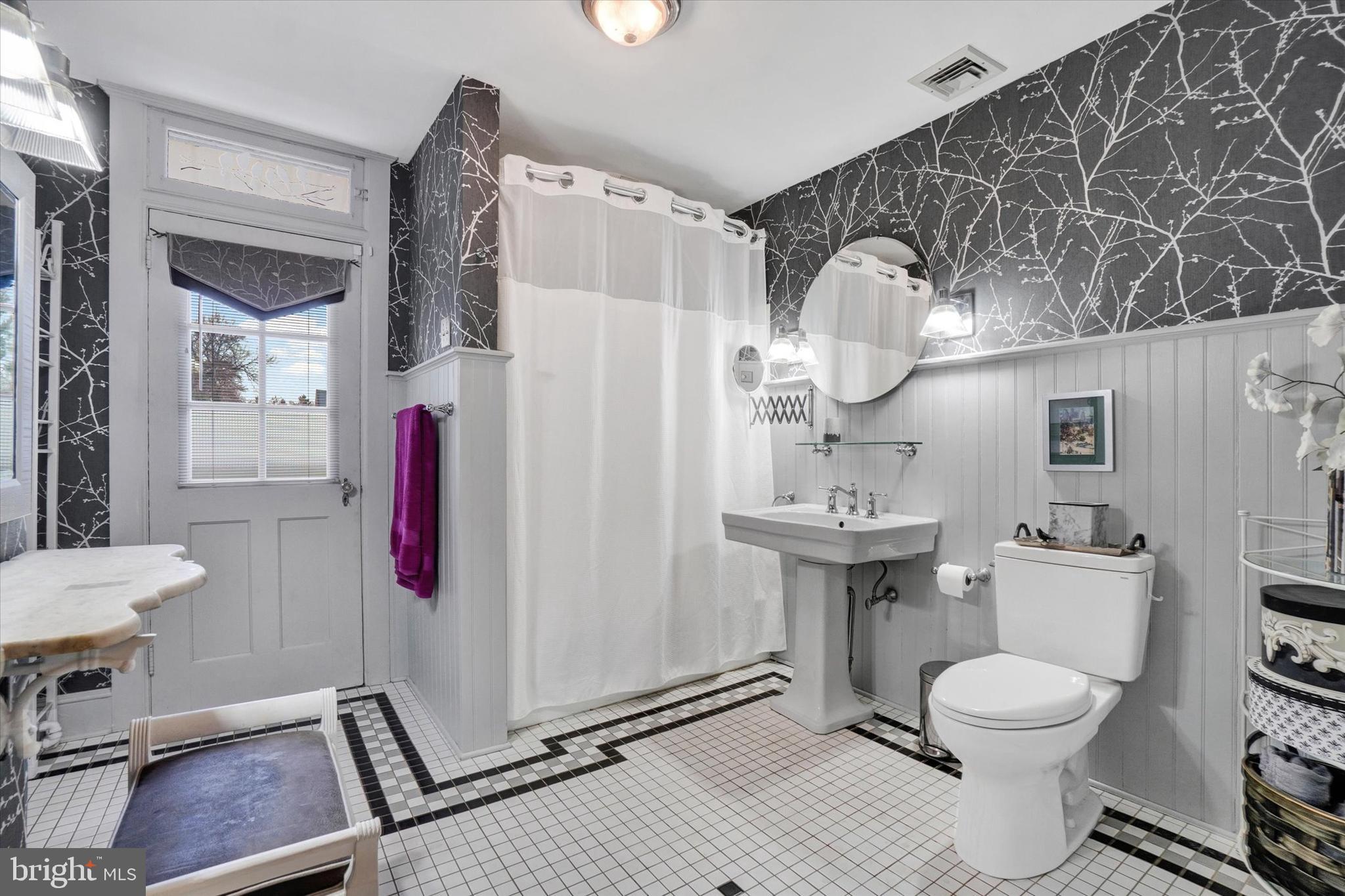 ELMWOOD - Residential