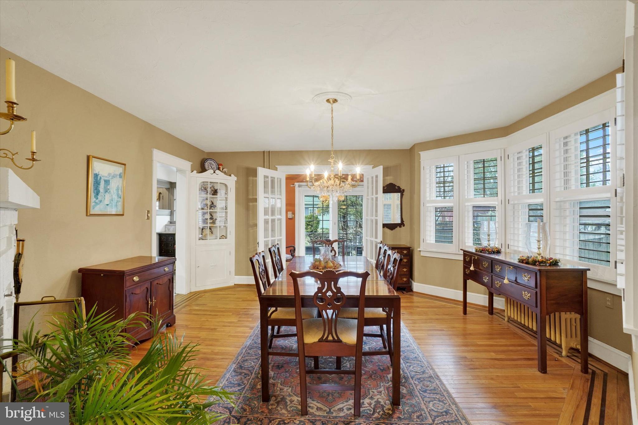 ELMWOOD - Residential