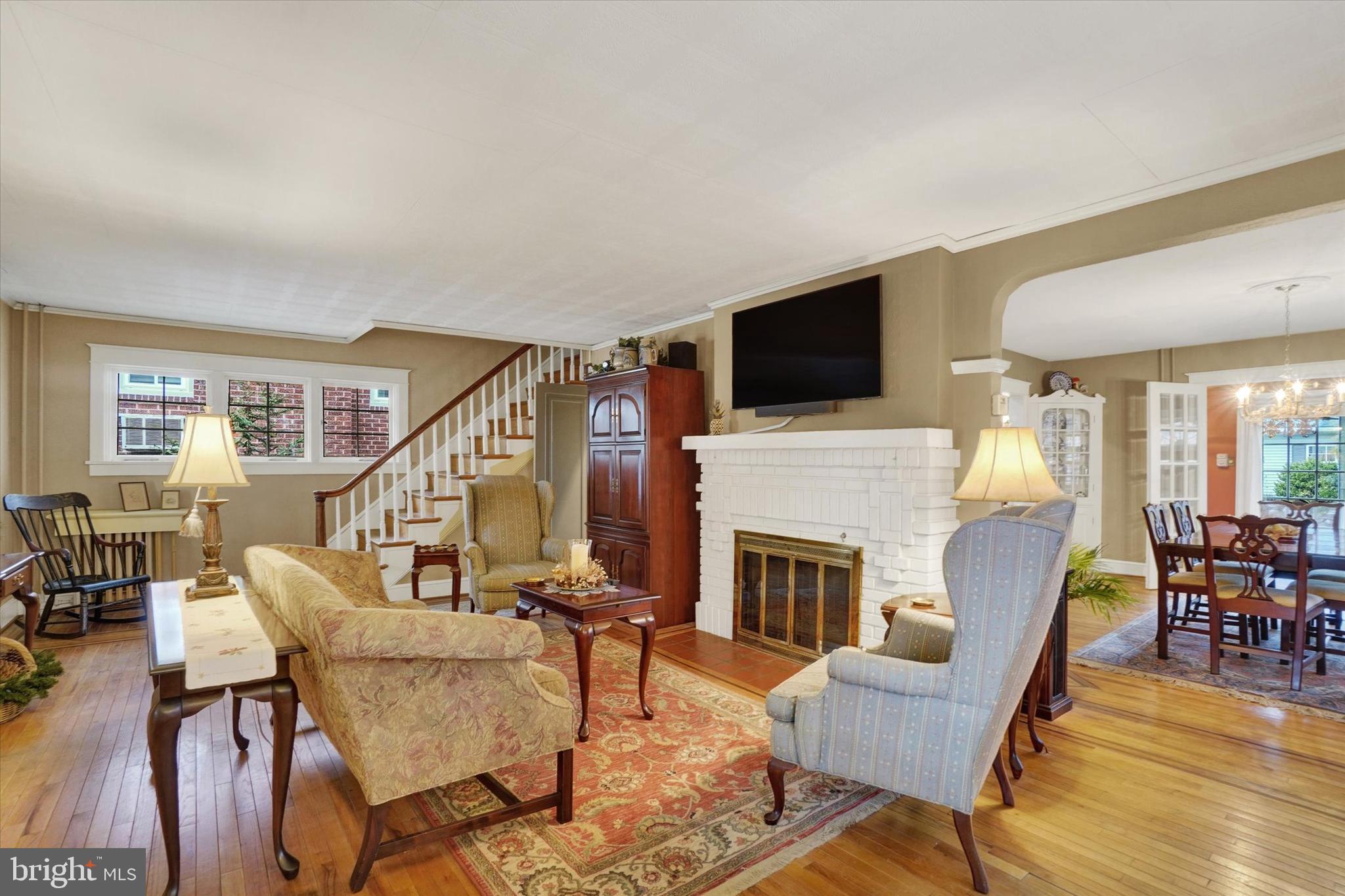 ELMWOOD - Residential