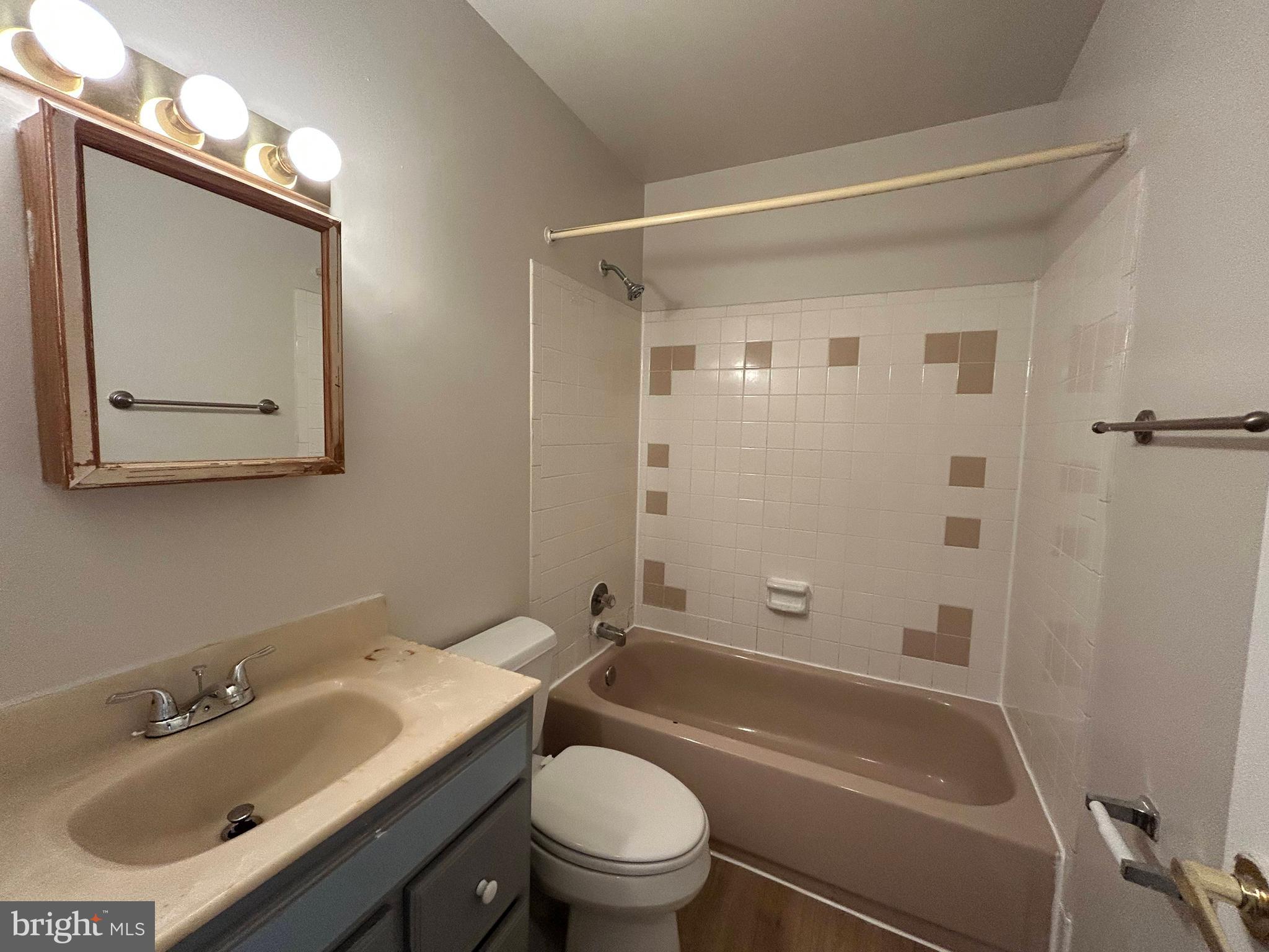 WILLIAMSTOWN - Residential Lease