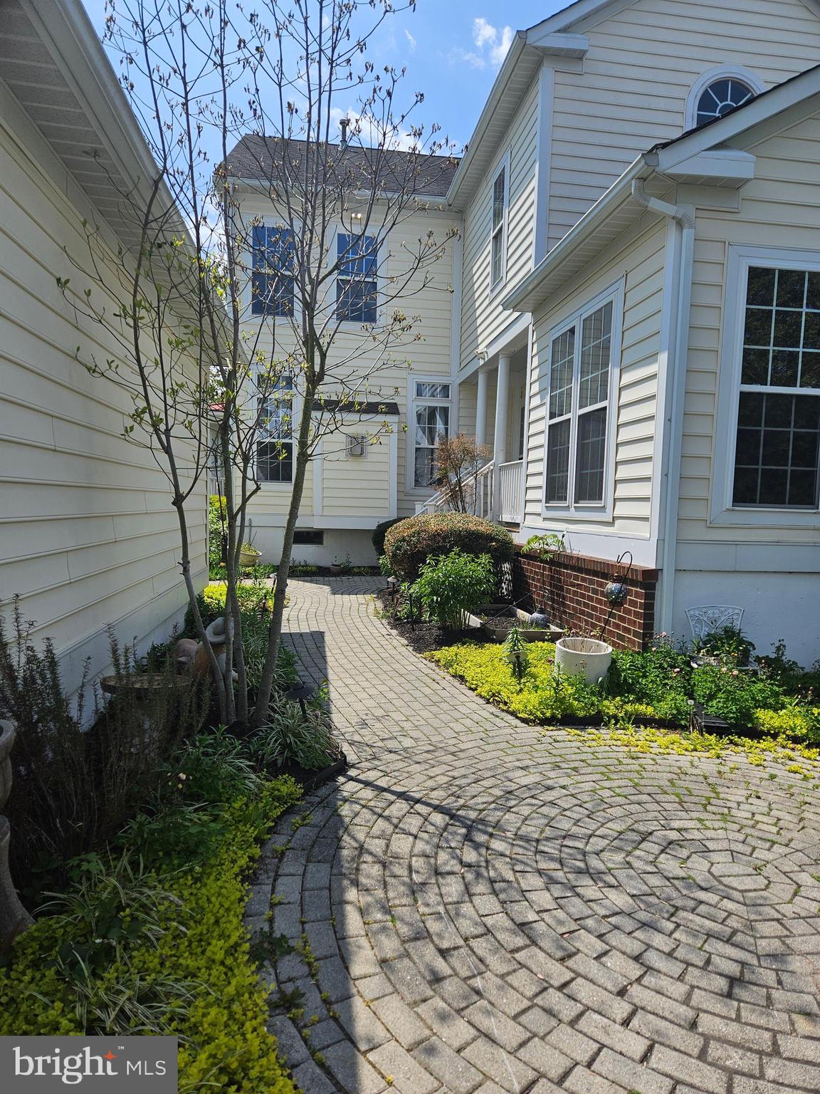 MERIDIAN CROSSING - Residential