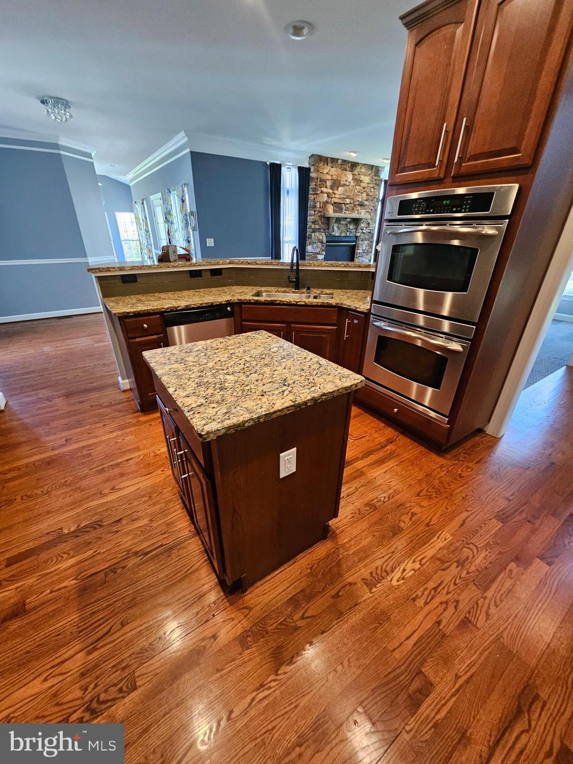 MERIDIAN CROSSING - Residential