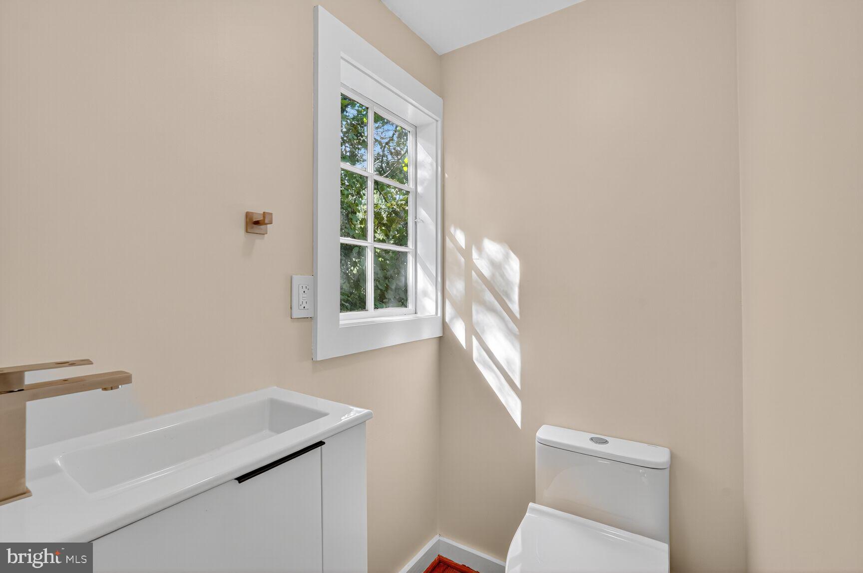 MAYWOOD - Residential Lease