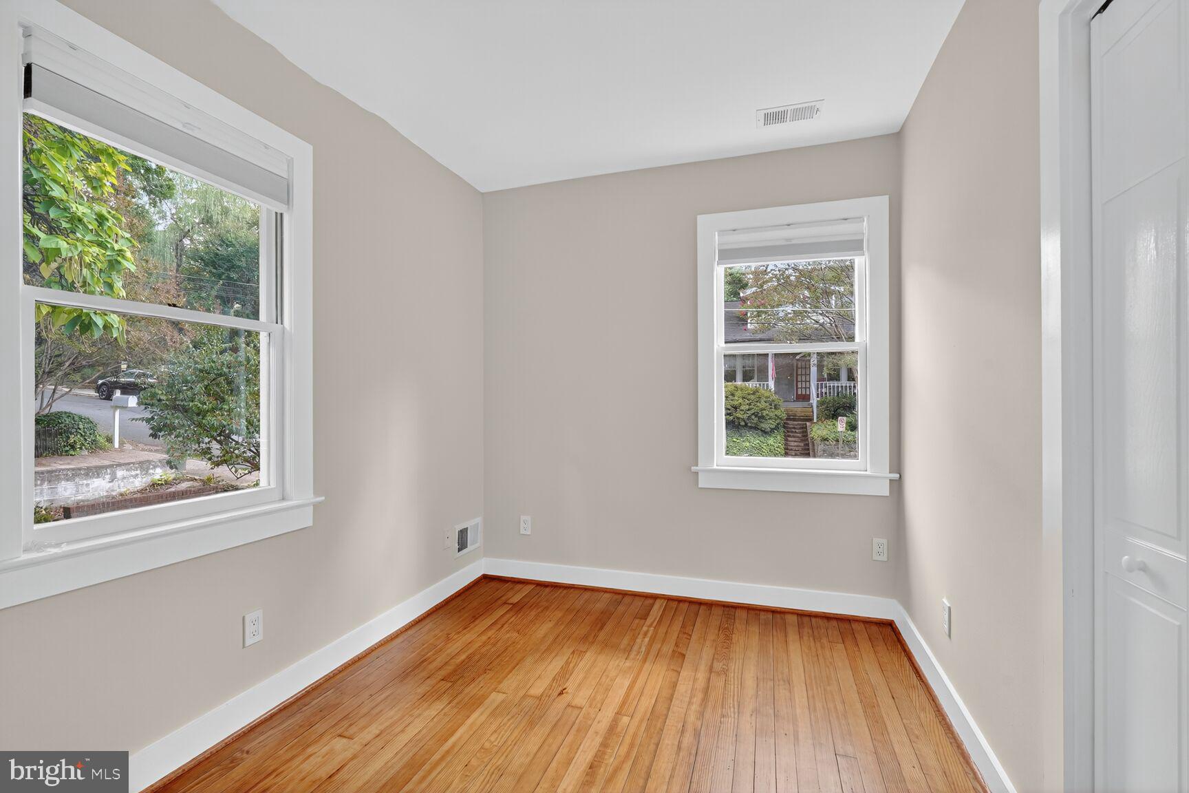 MAYWOOD - Residential Lease