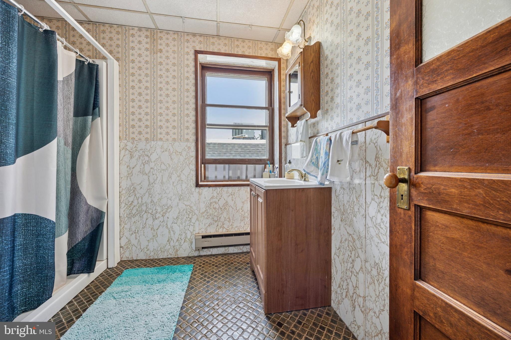 GIRARD ESTATES - Residential