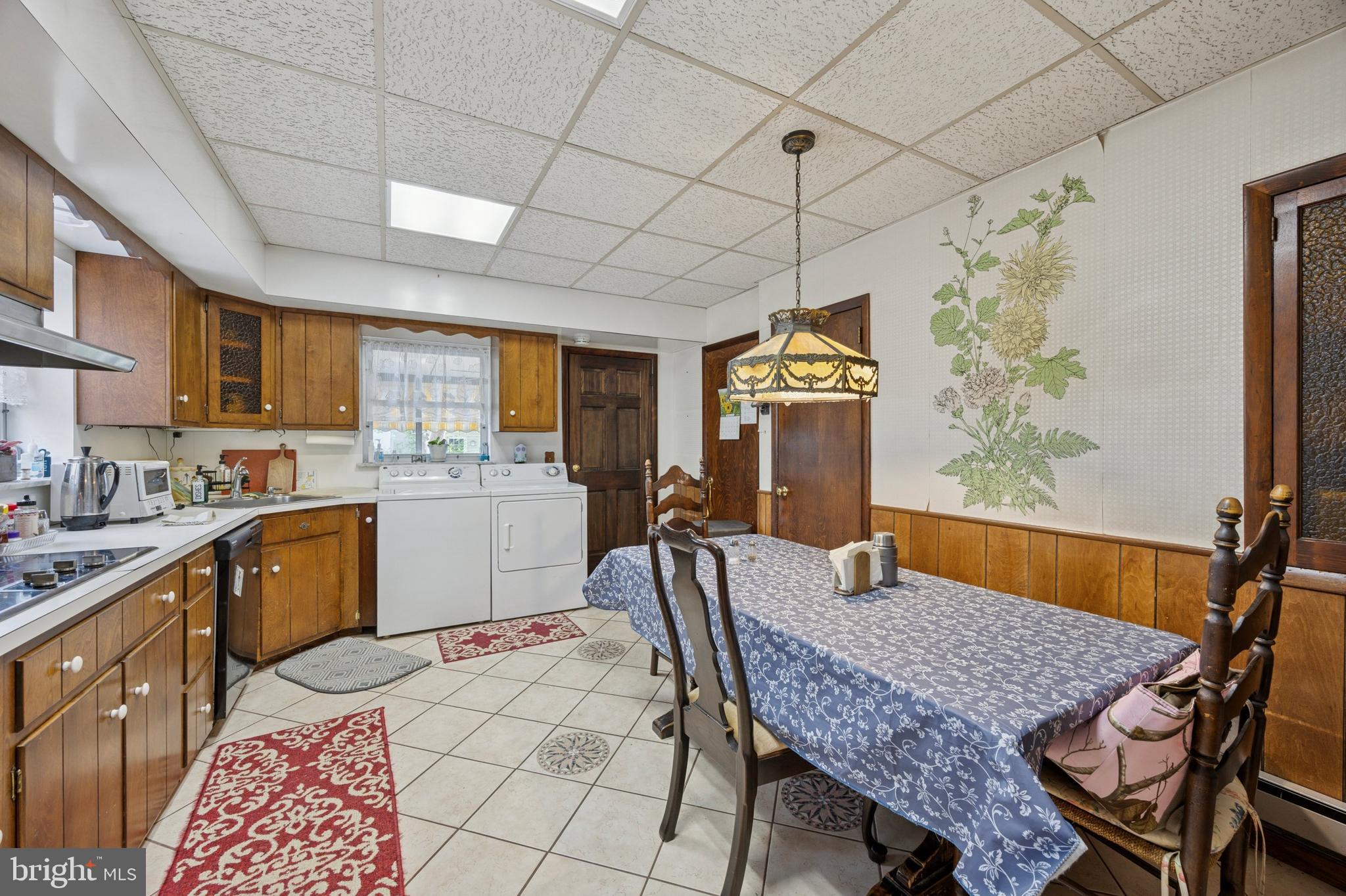 GIRARD ESTATES - Residential