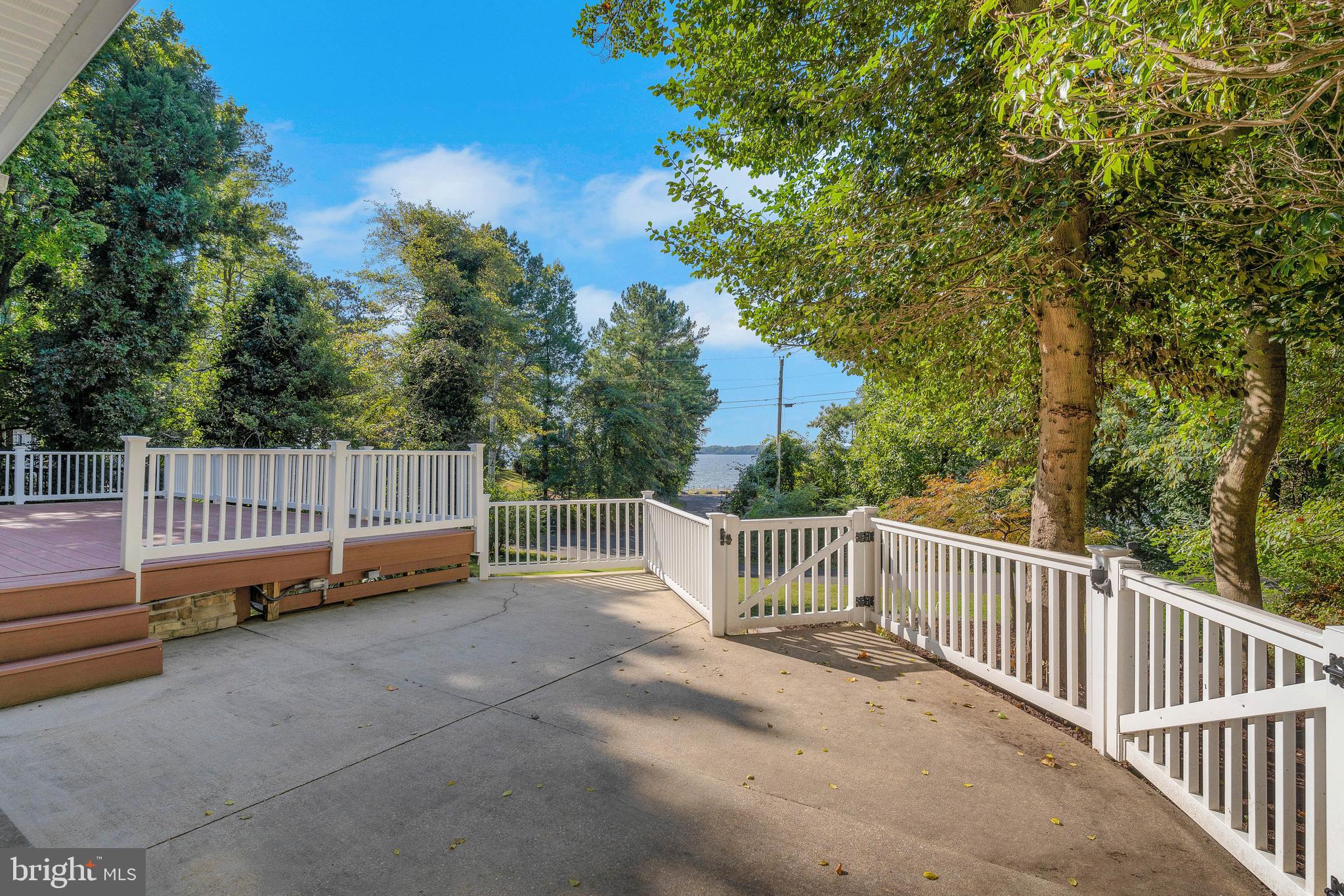 DRUM POINT - Residential