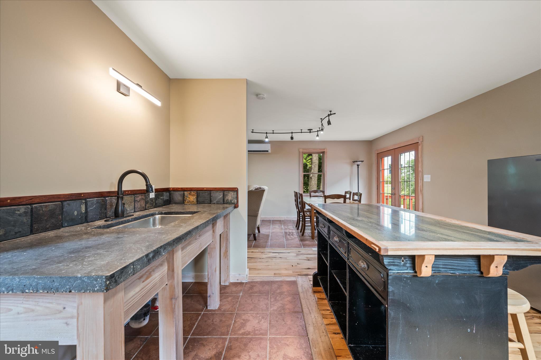 BERRYVILLE - Residential