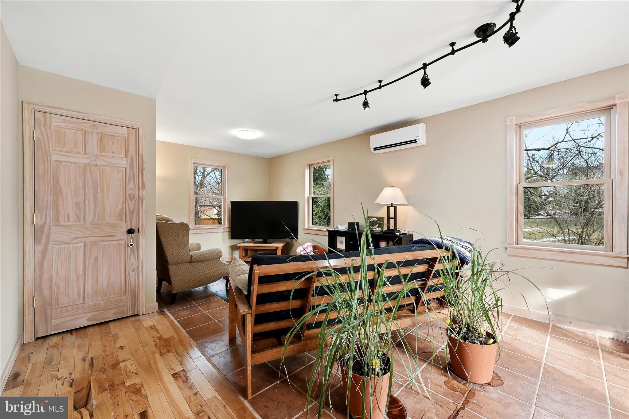 BERRYVILLE - Residential