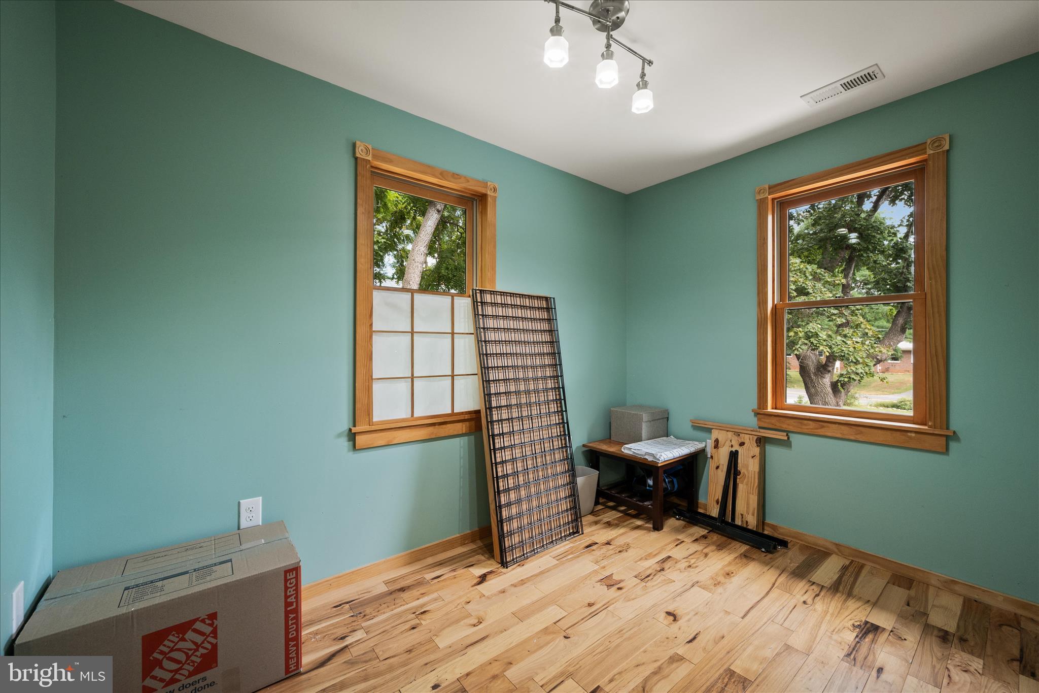 BERRYVILLE - Residential