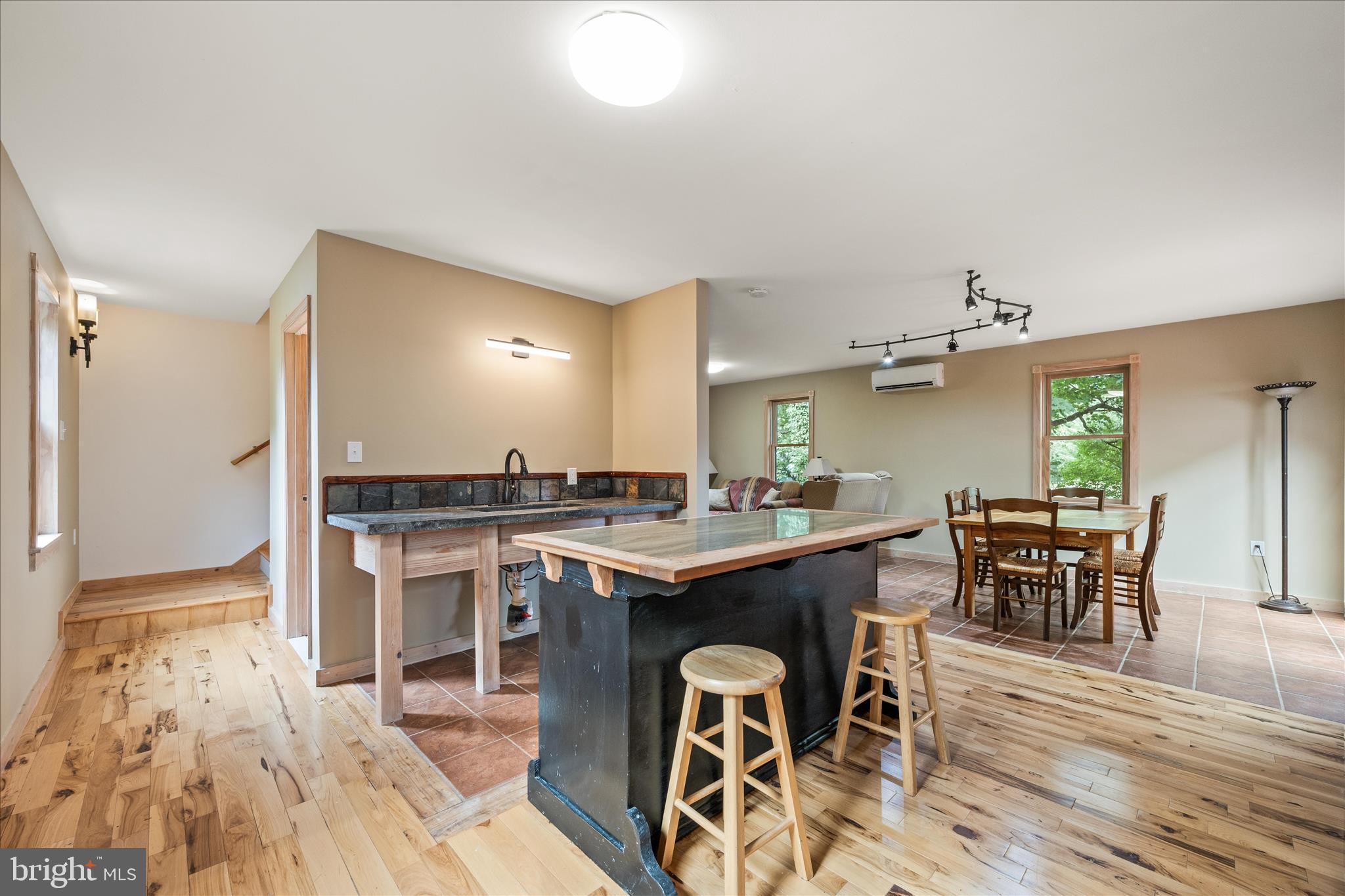 BERRYVILLE - Residential