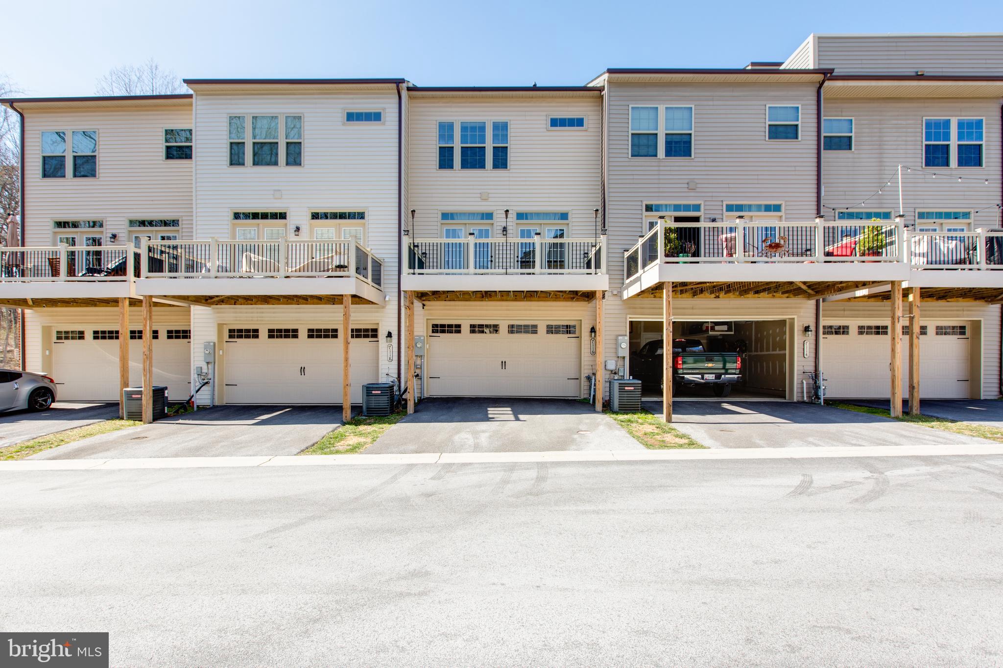 PARKSIDE - Residential Lease