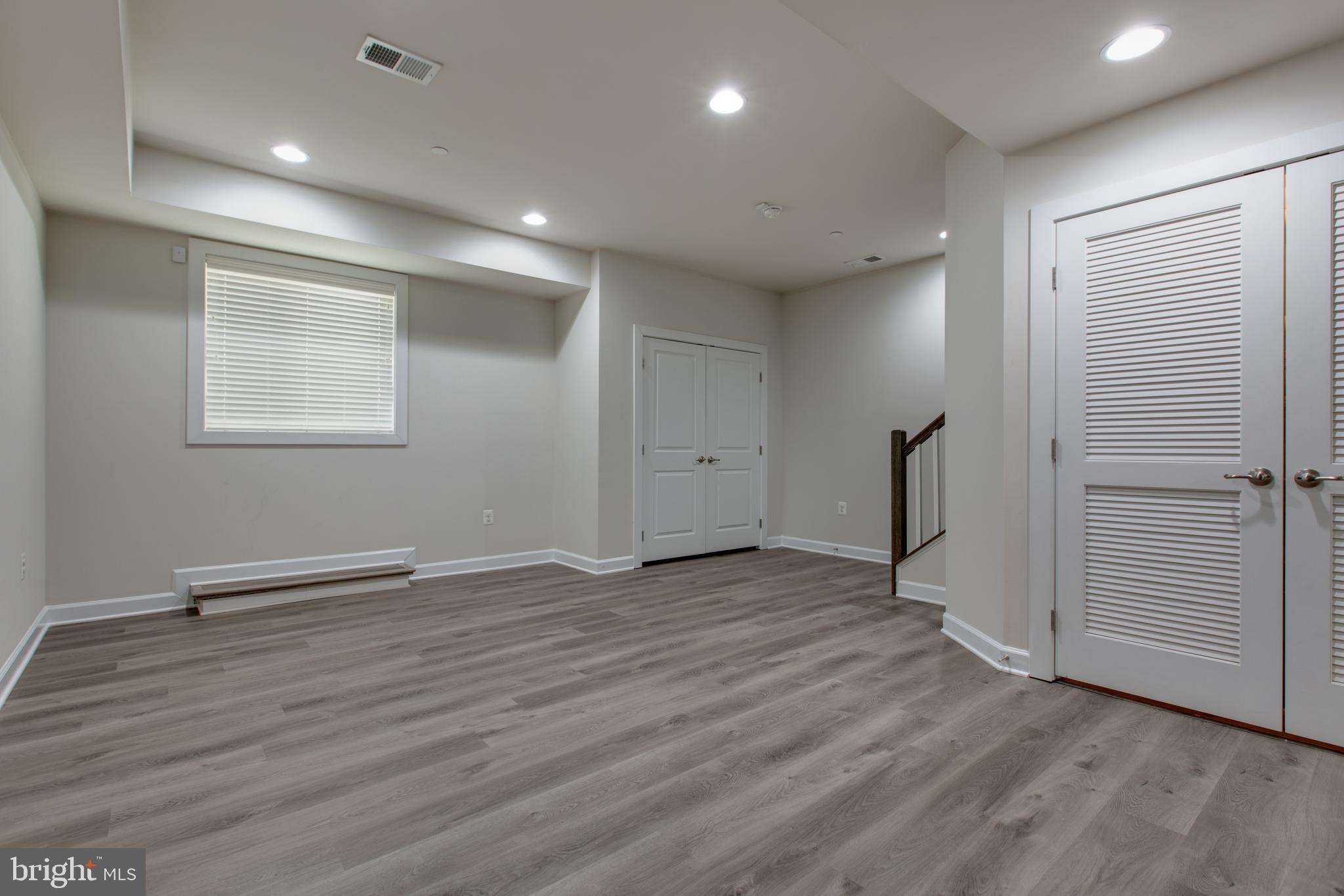 PARKSIDE - Residential Lease