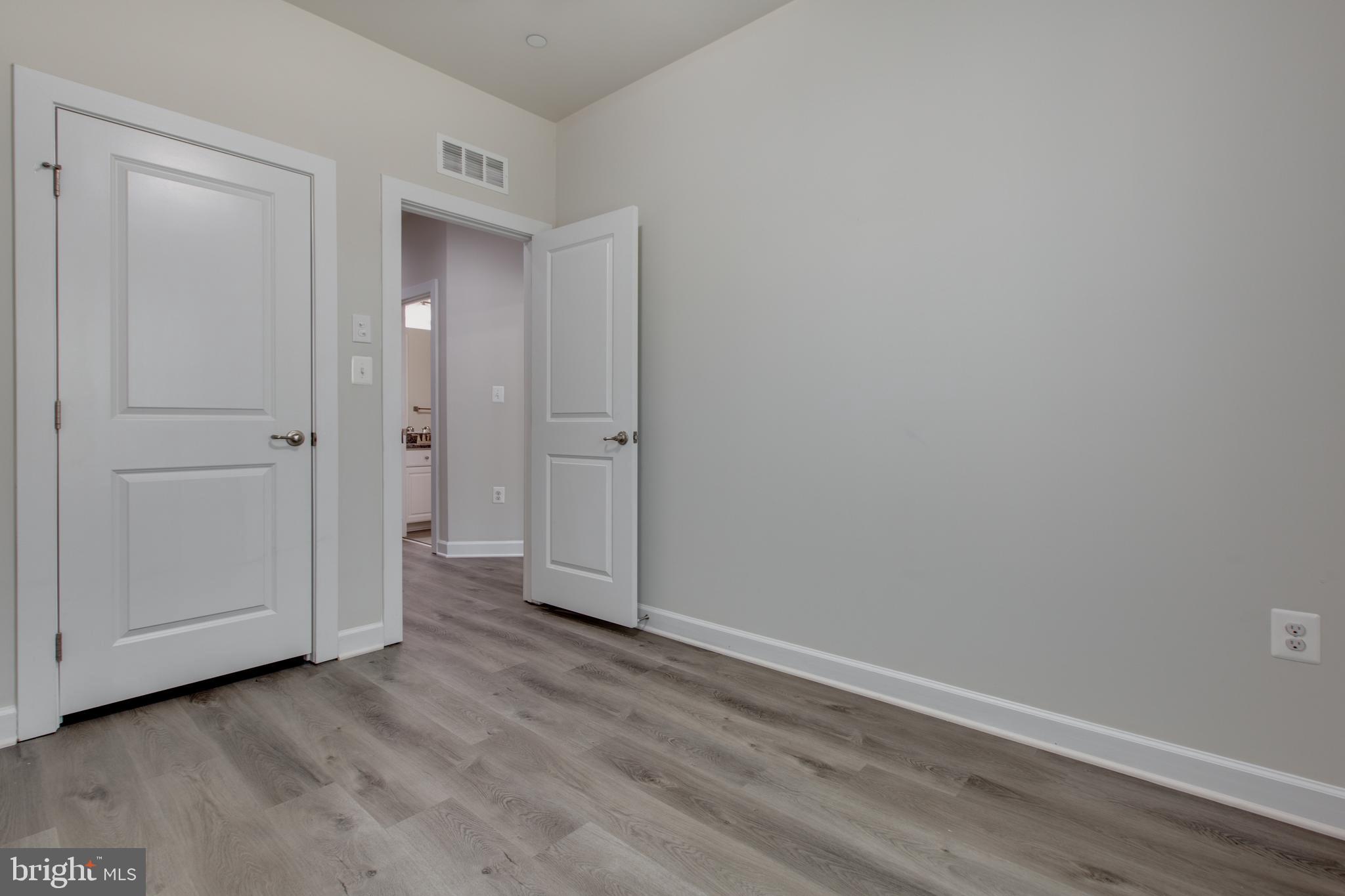 PARKSIDE - Residential Lease