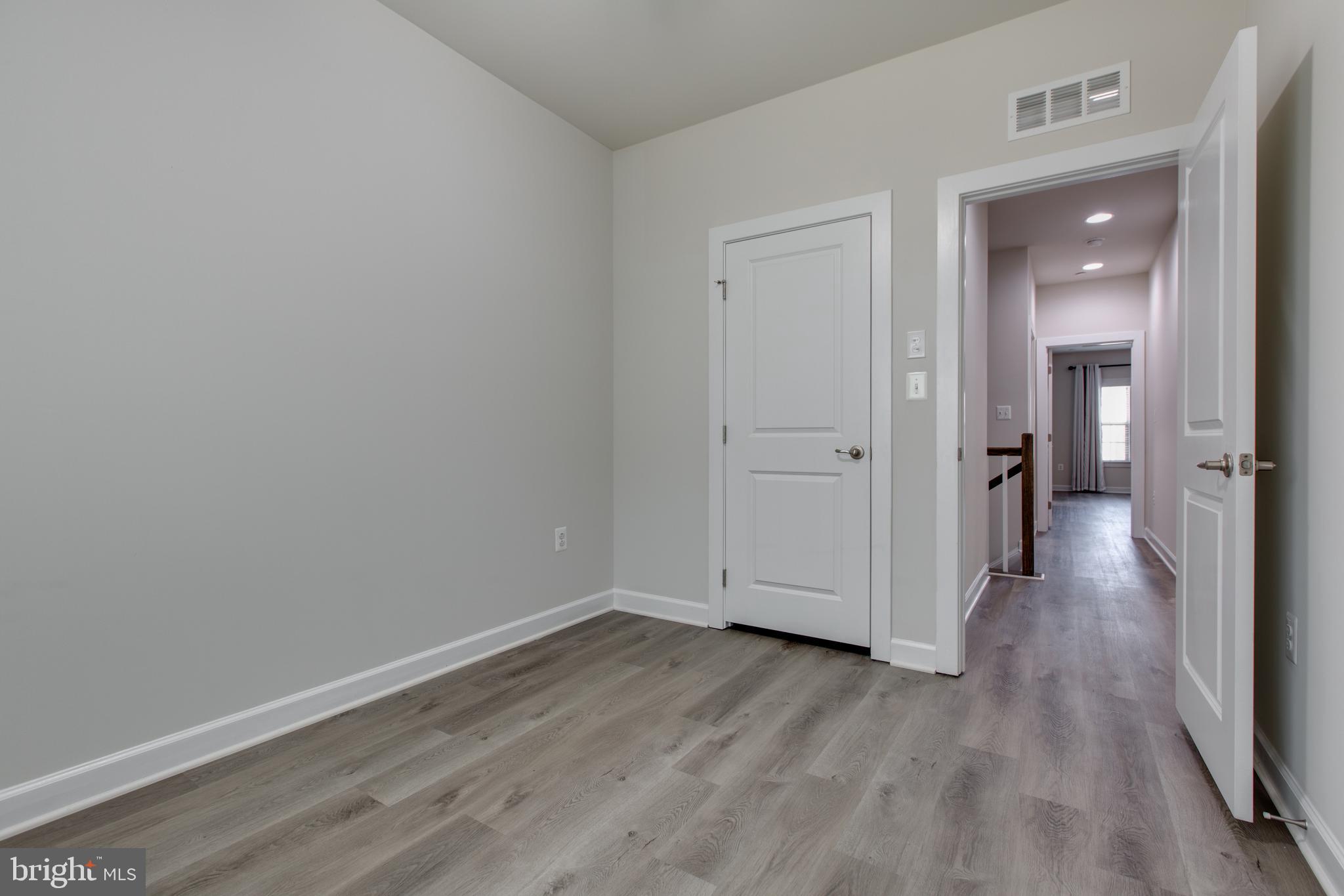 PARKSIDE - Residential Lease