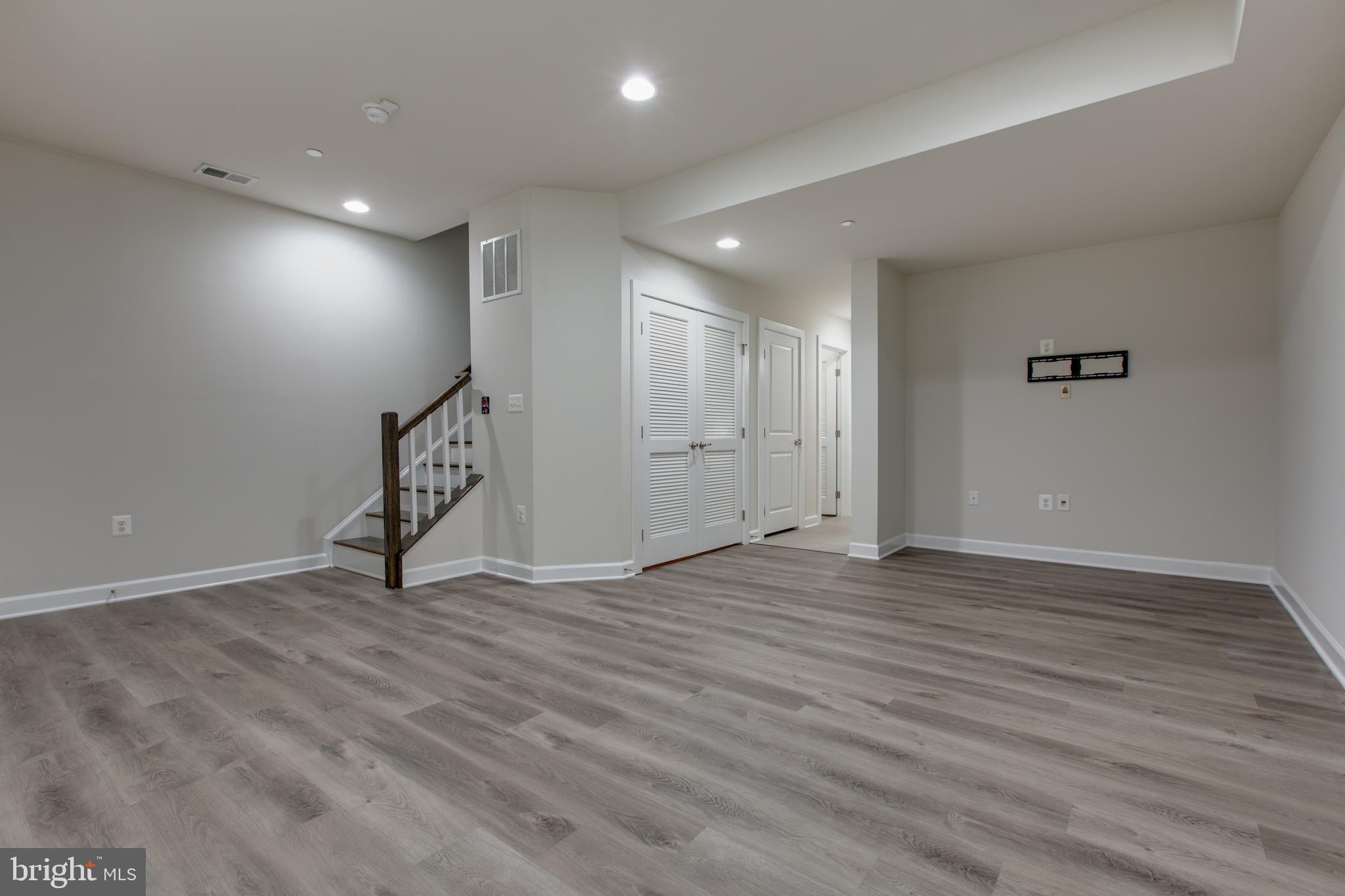 PARKSIDE - Residential Lease