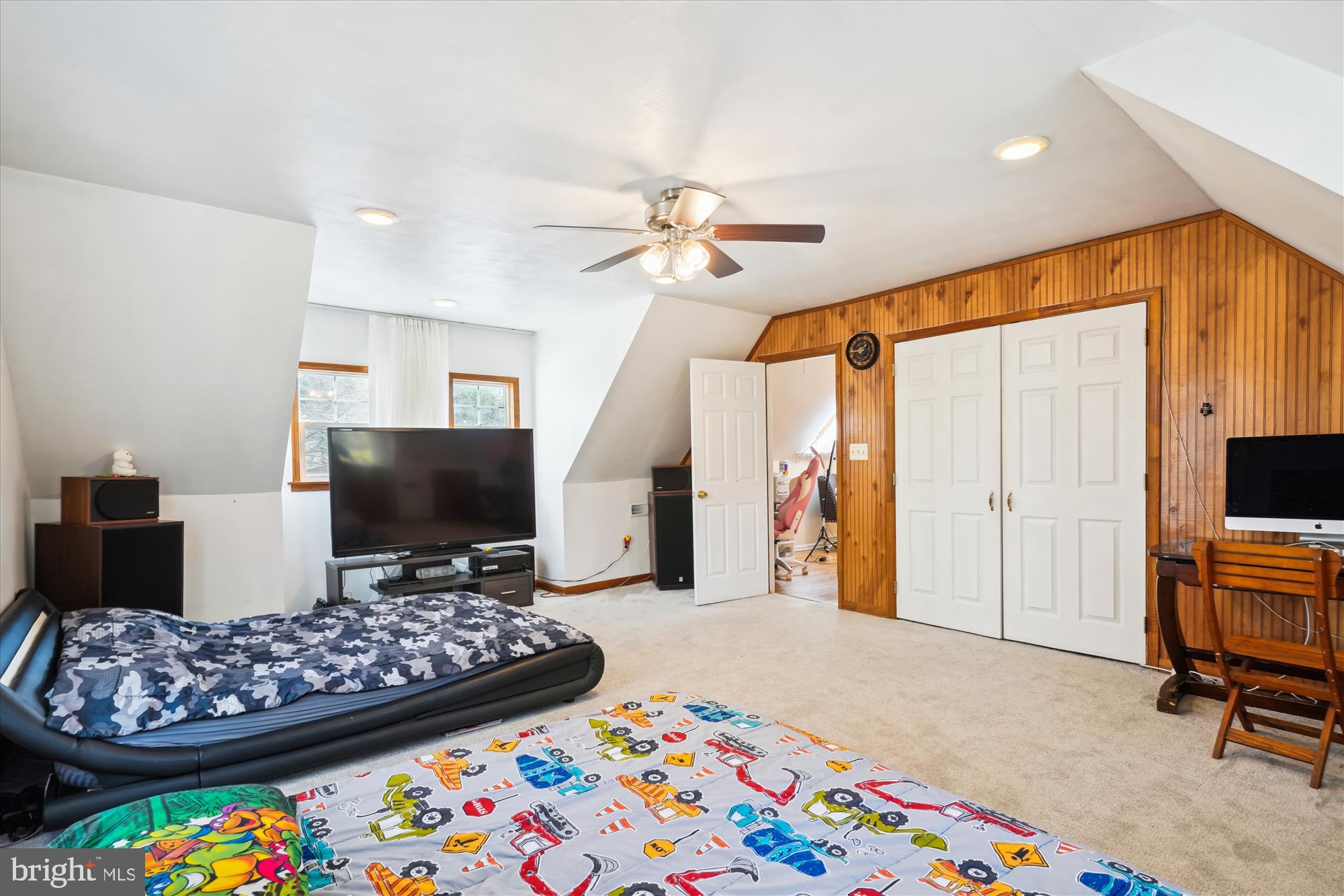 TALL TIMBERS - Residential