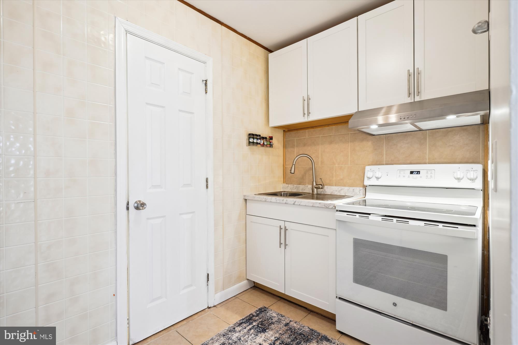 TALL TIMBERS - Residential