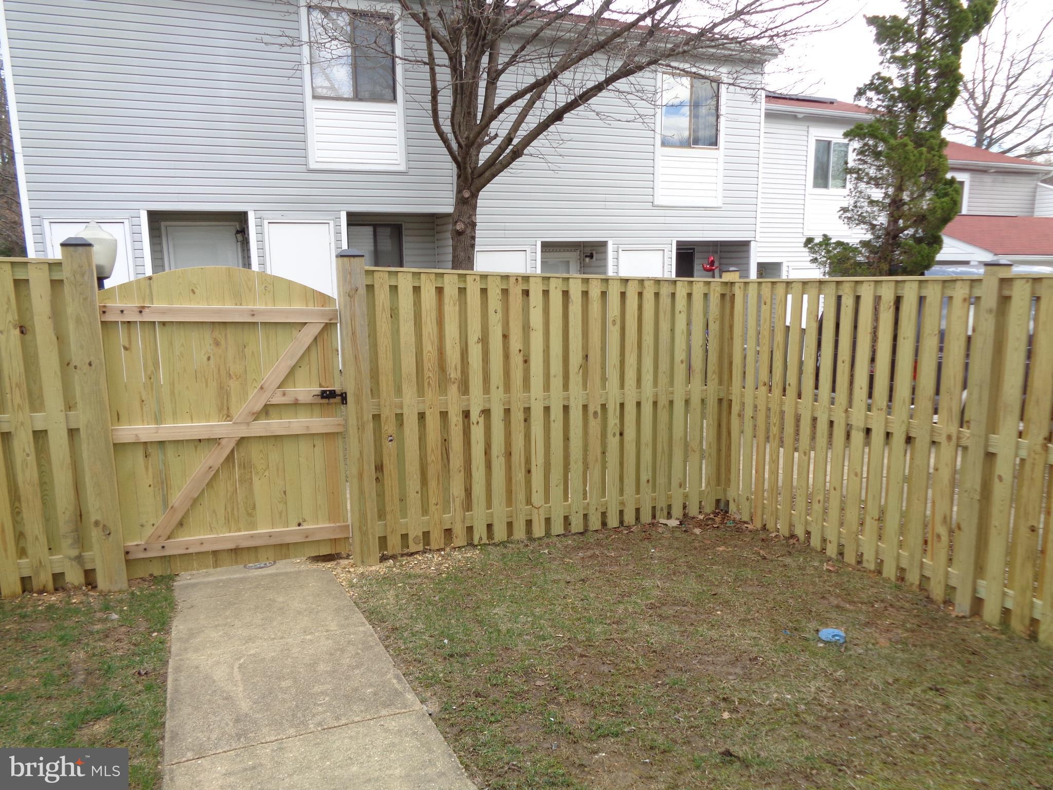 ST CHARLES SUB - HUNTINGTON - Residential Lease