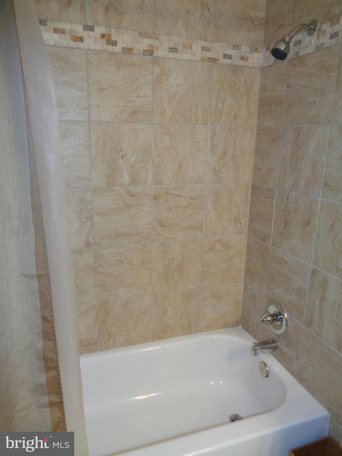 ST CHARLES SUB - HUNTINGTON - Residential Lease