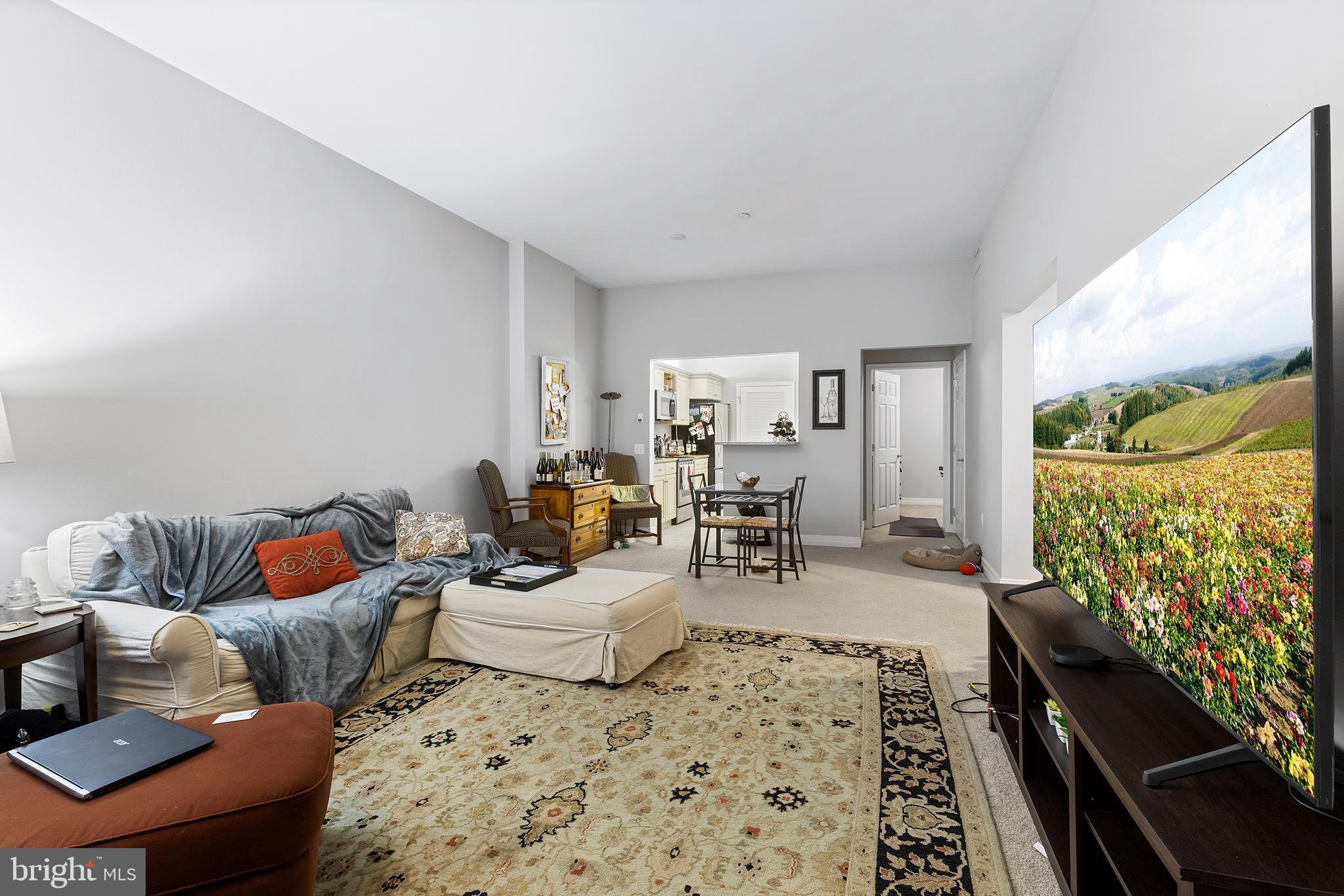 LOGAN SQUARE - Residential Lease