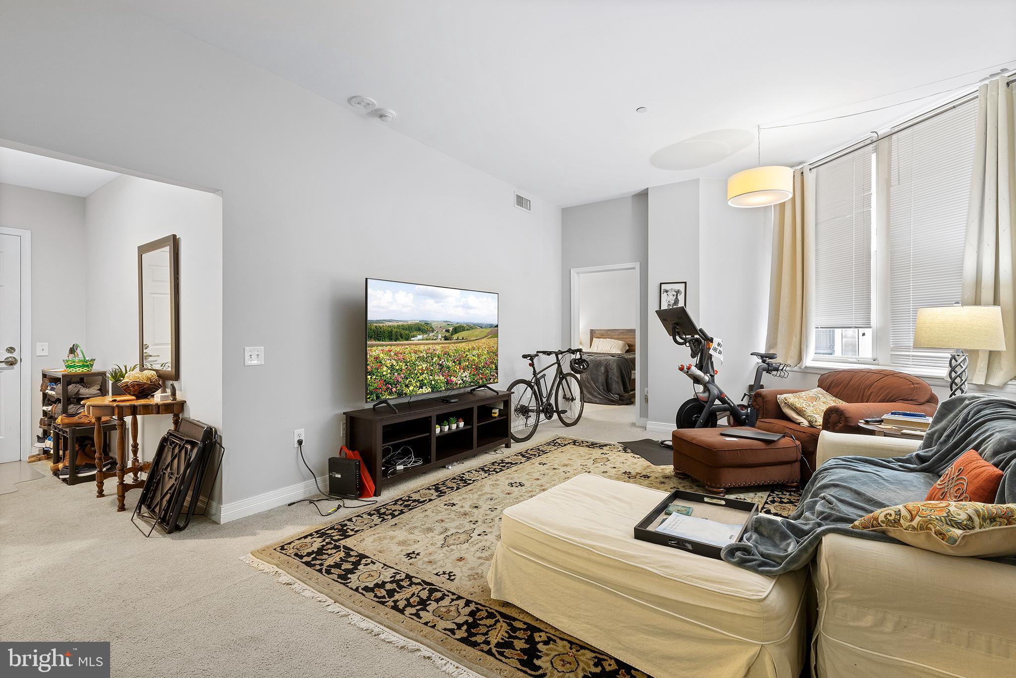 LOGAN SQUARE - Residential Lease