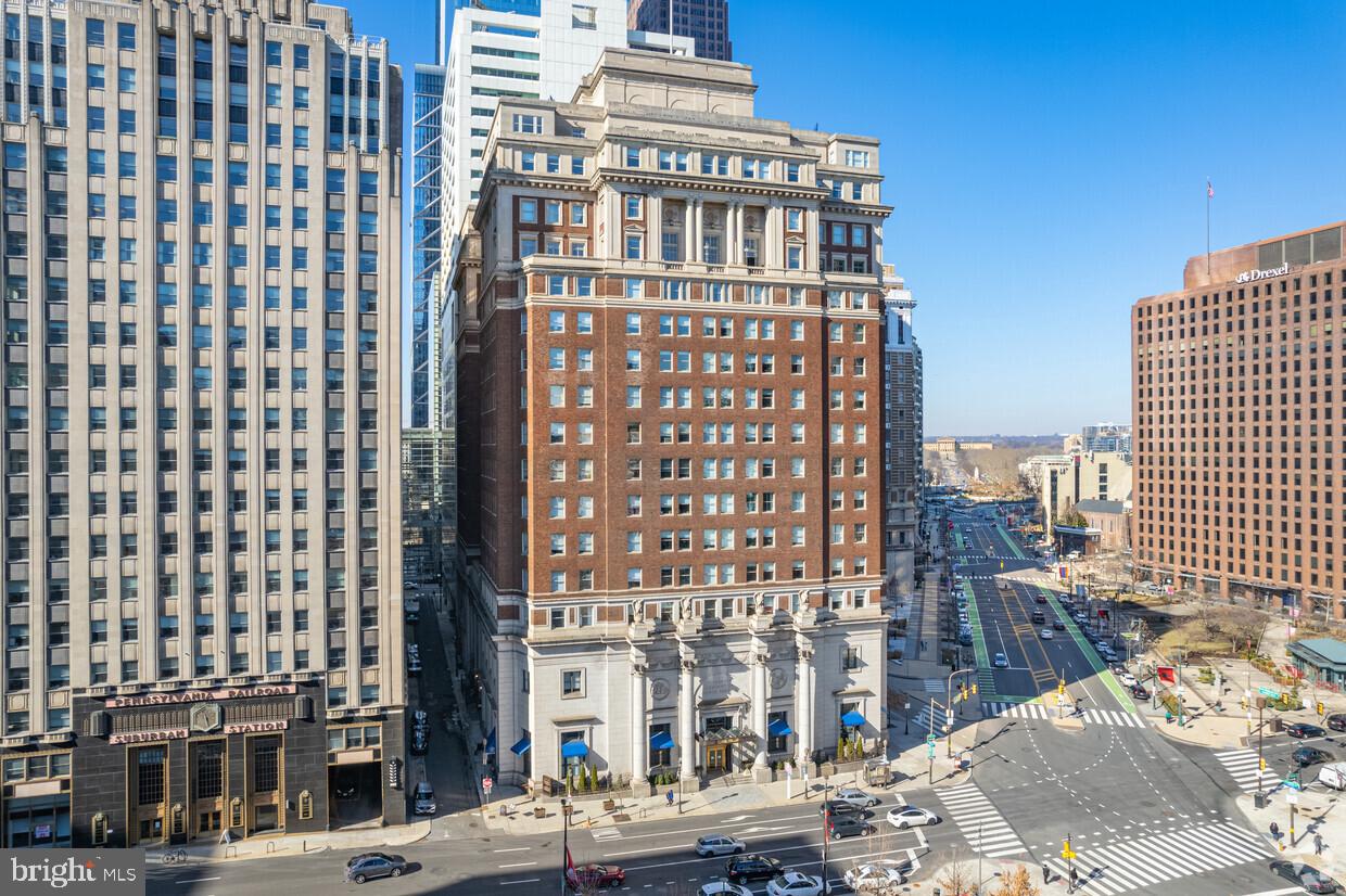 LOGAN SQUARE - Residential Lease