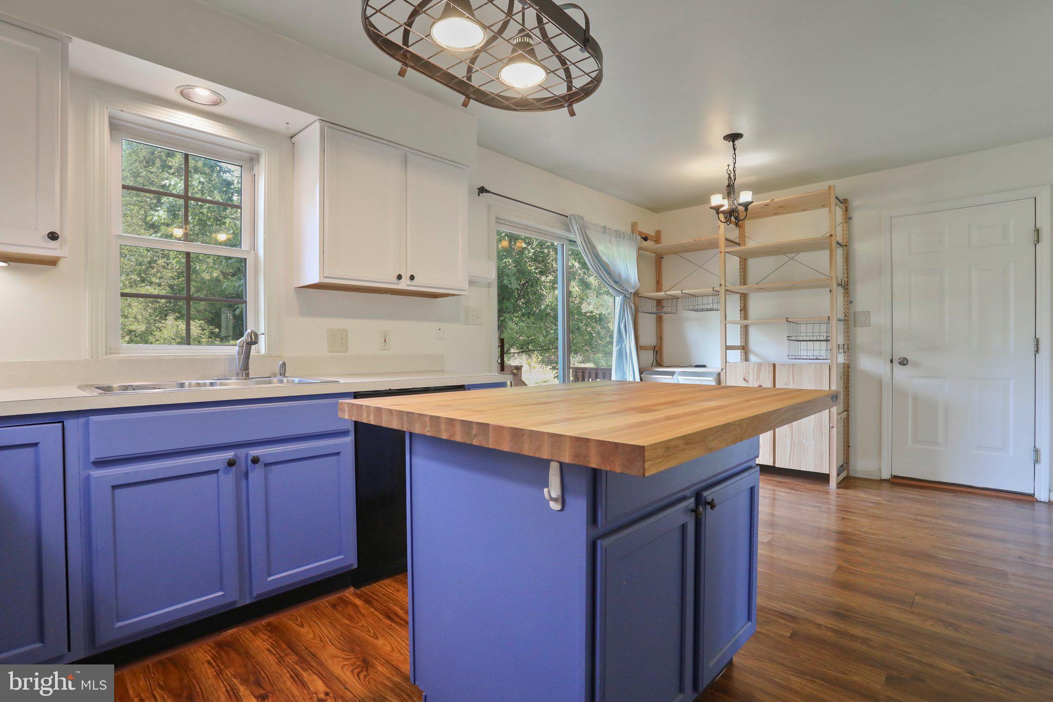 HIGHLAND MEADOWS - Residential