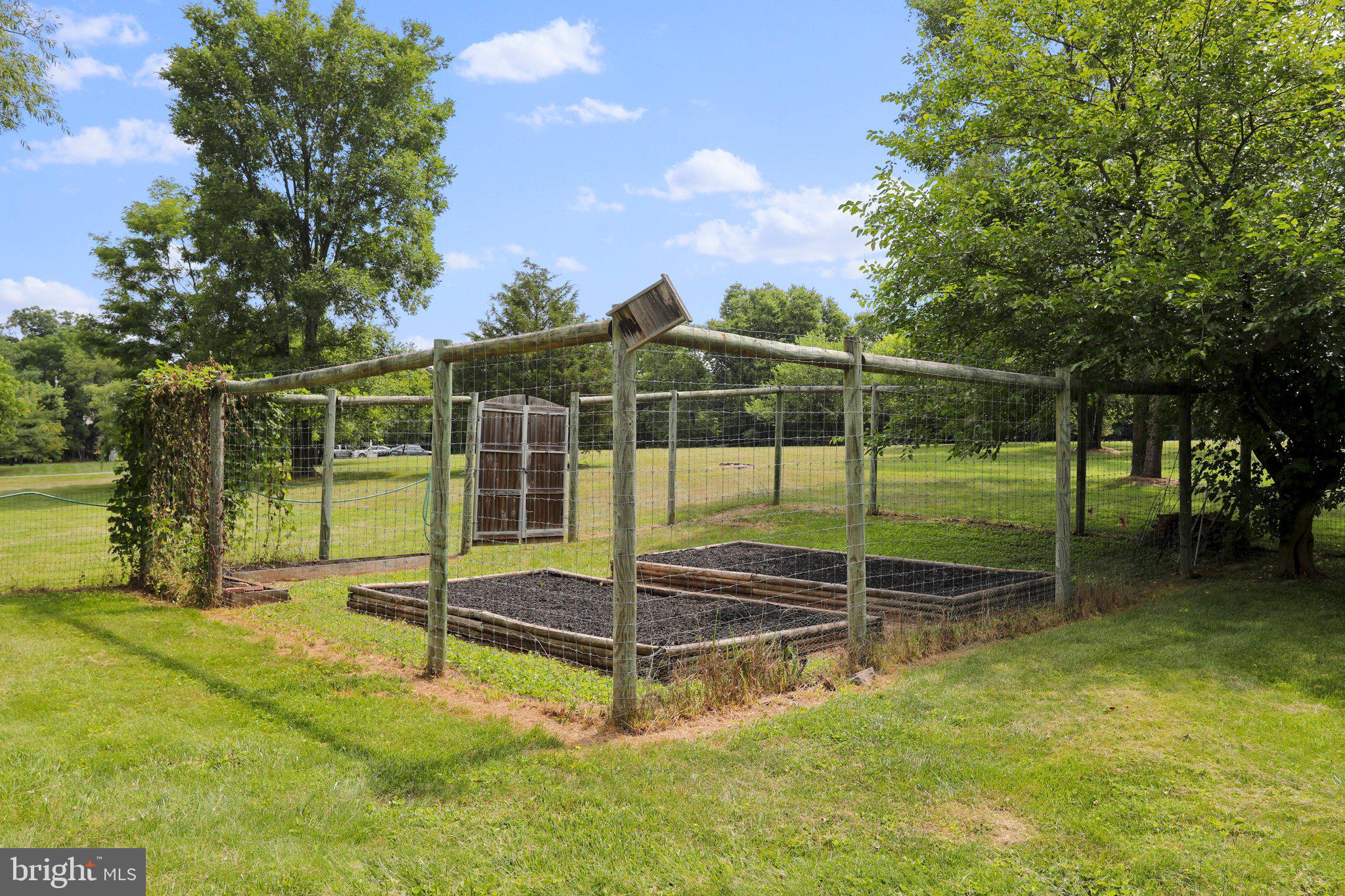 HIGHLAND MEADOWS - Residential