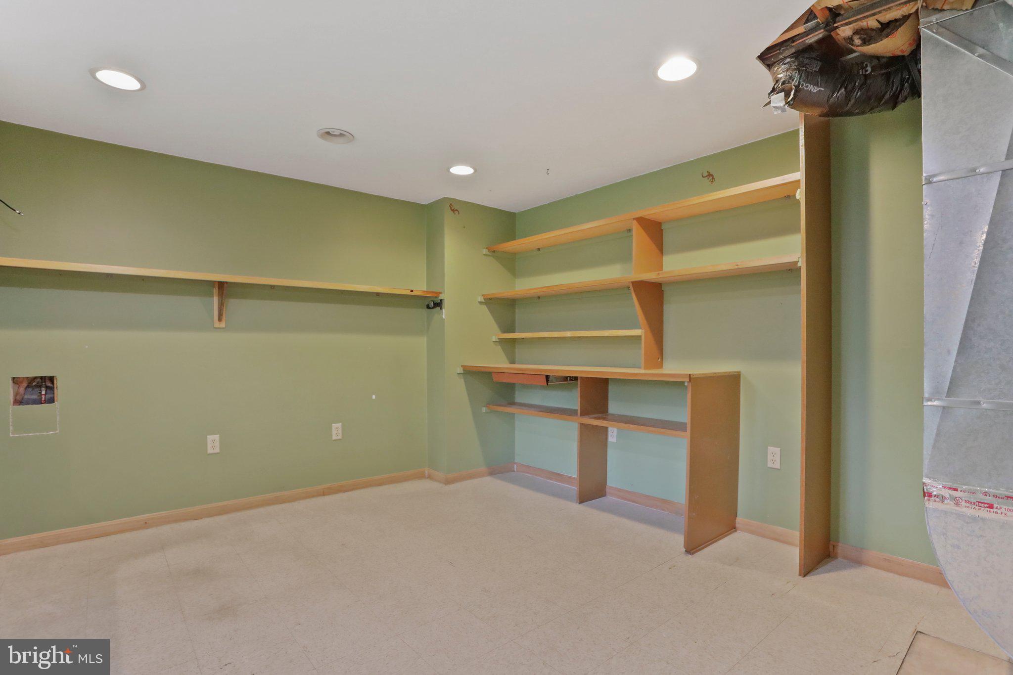 HIGHLAND MEADOWS - Residential