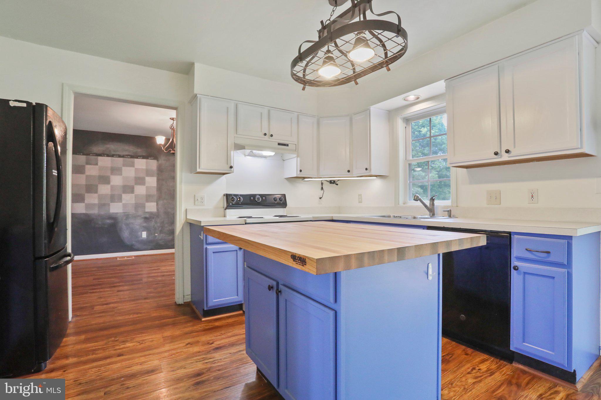 HIGHLAND MEADOWS - Residential