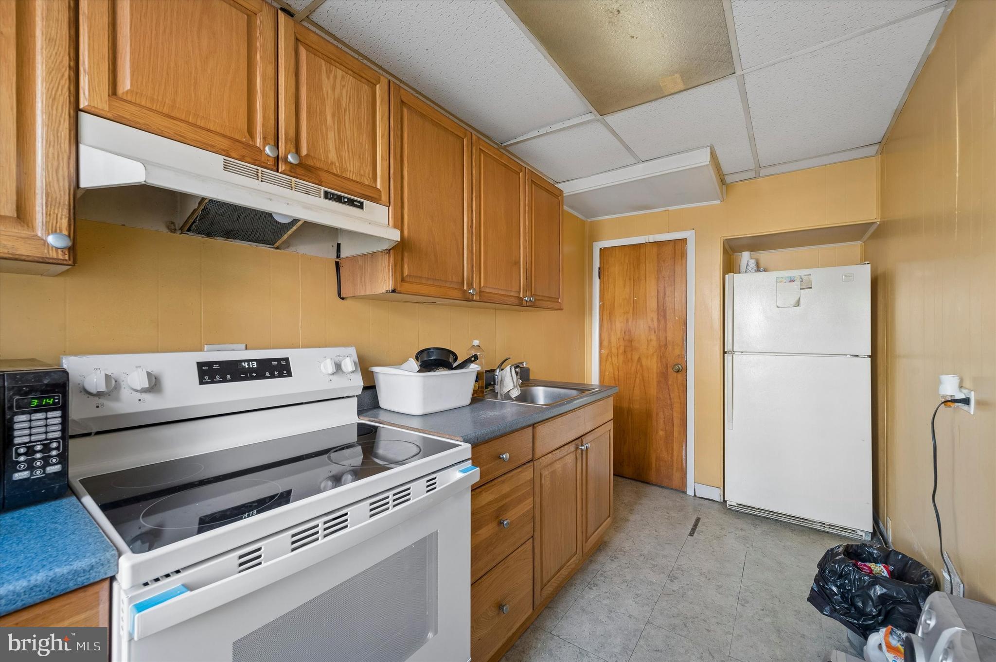 ELMWOOD PARK - Residential