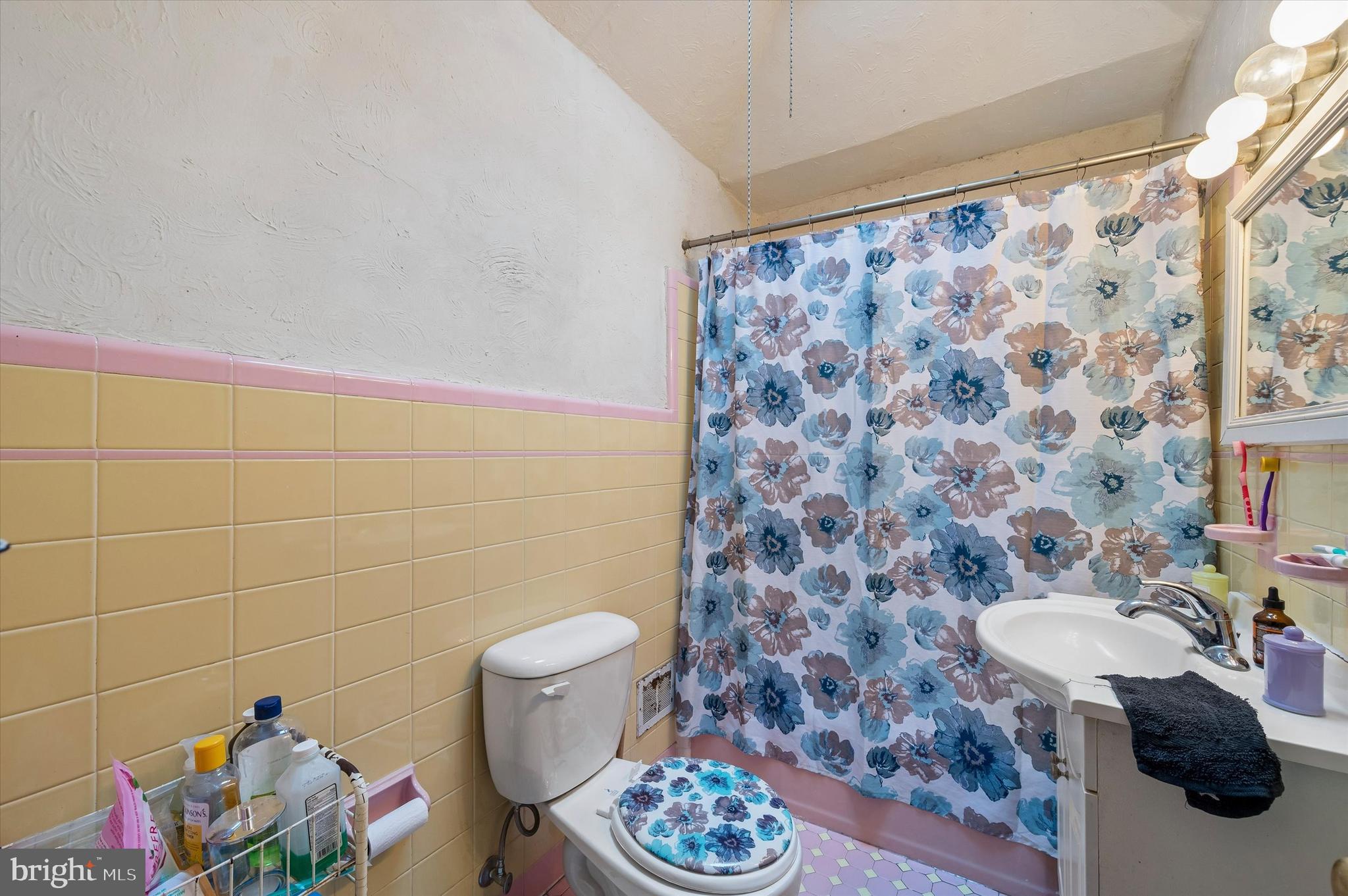 ELMWOOD PARK - Residential