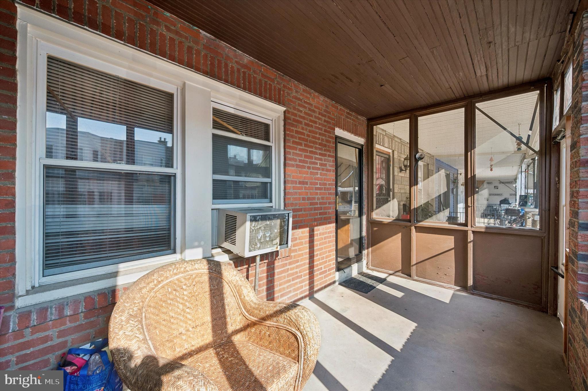 ELMWOOD PARK - Residential